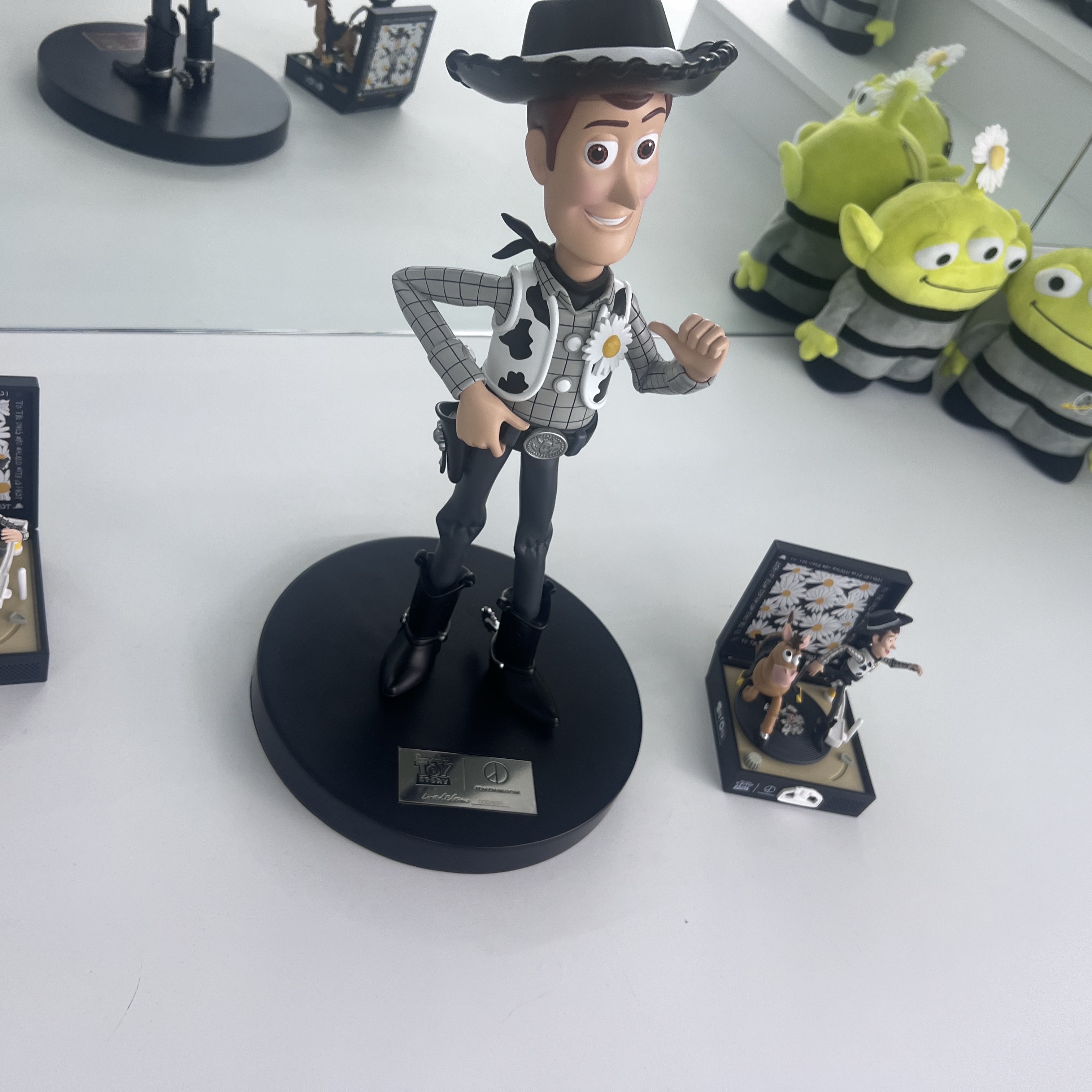 Peaceminusone x Toy Story The First Fan Action Figure Buzz, Peaceminusone x Toy Story The First Fan Action Figure Woody 착용 스타일 - 3