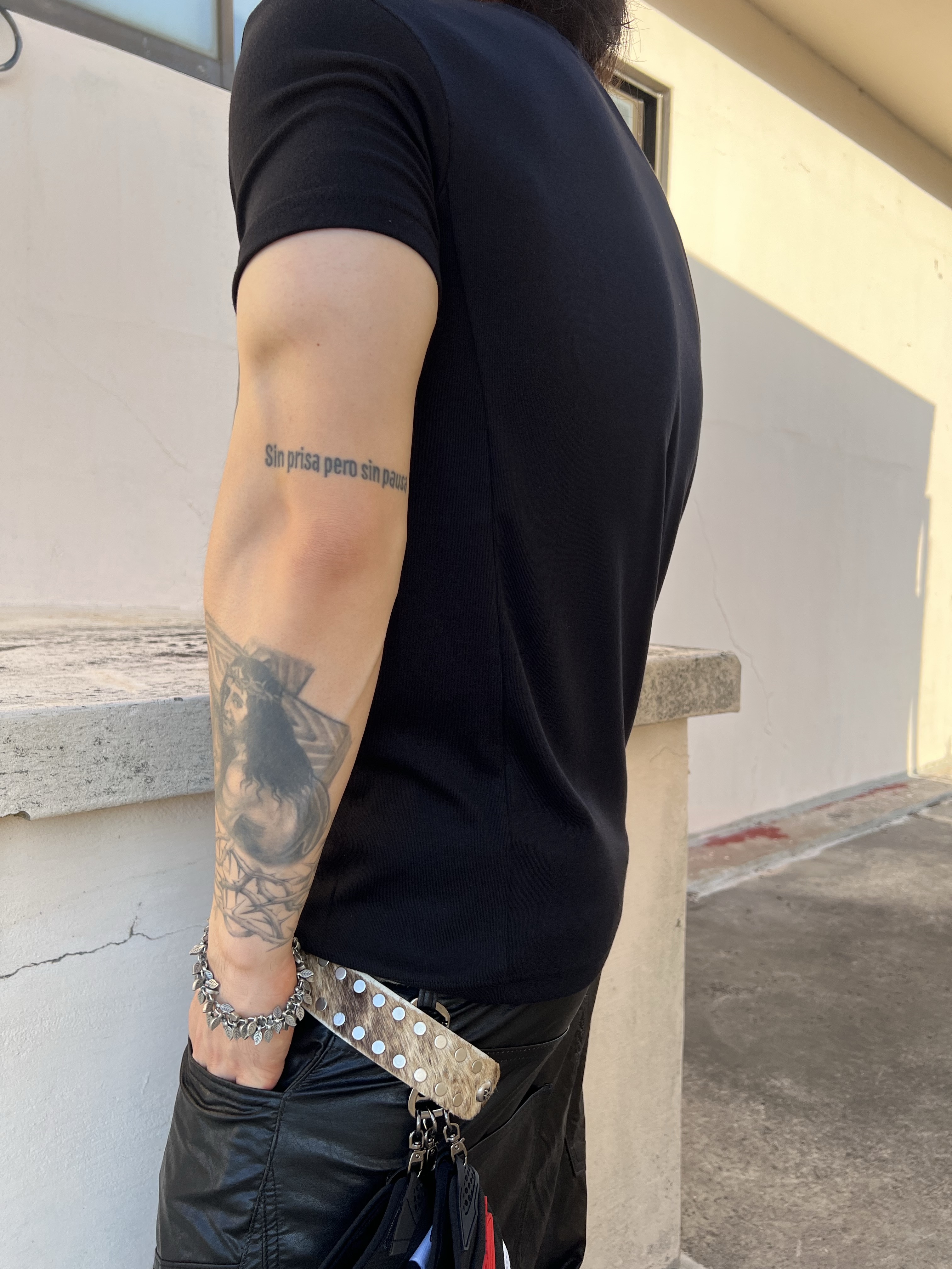 Honda Motorcyle Gloves White, Hono Report Leaf Bracelet 착용 스타일 - 3