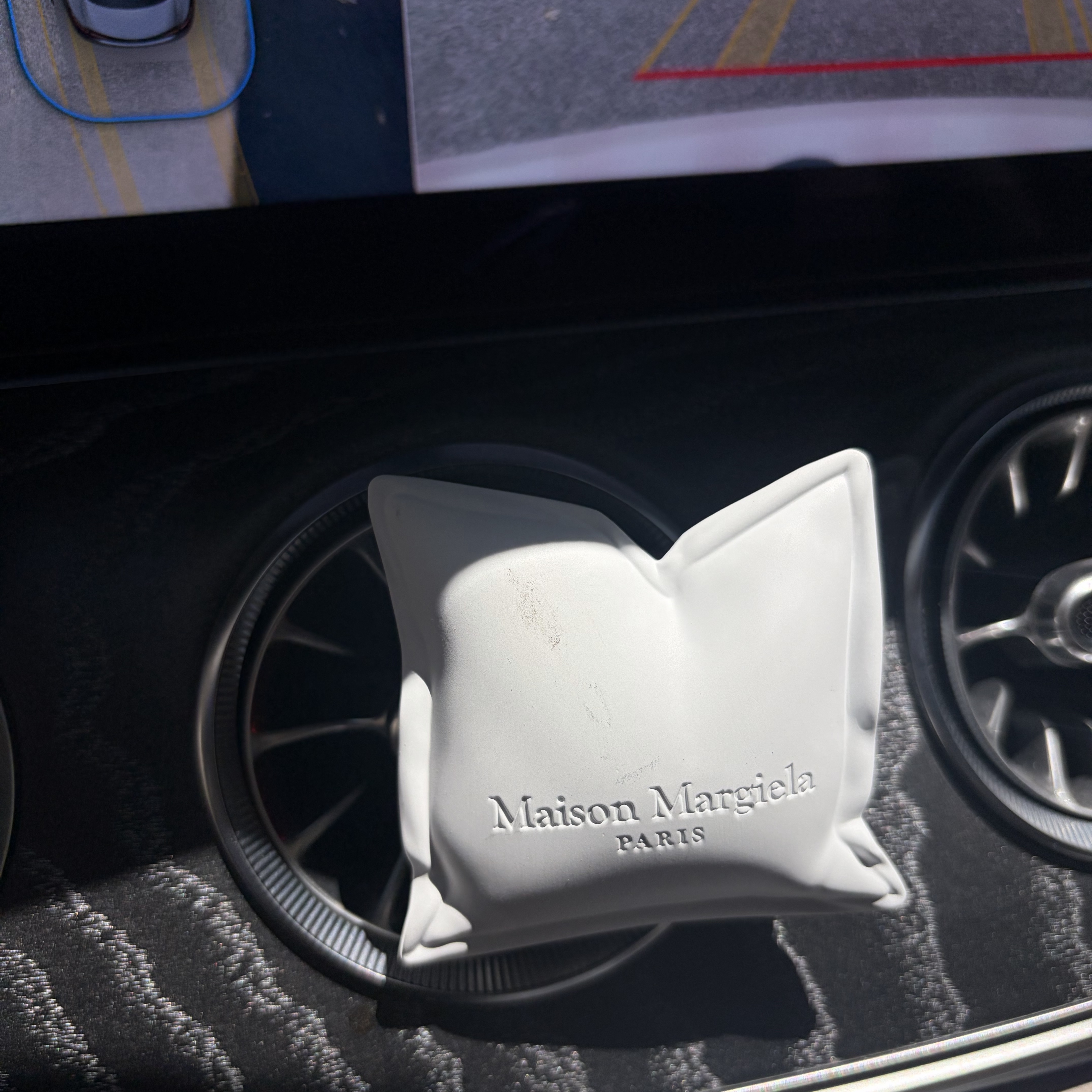 [사은품 이벤트] MAISON MARGIELA REPLICA LAZY SUNDAY MORNING CAR DIFFUSER 착용 스타일 - 3