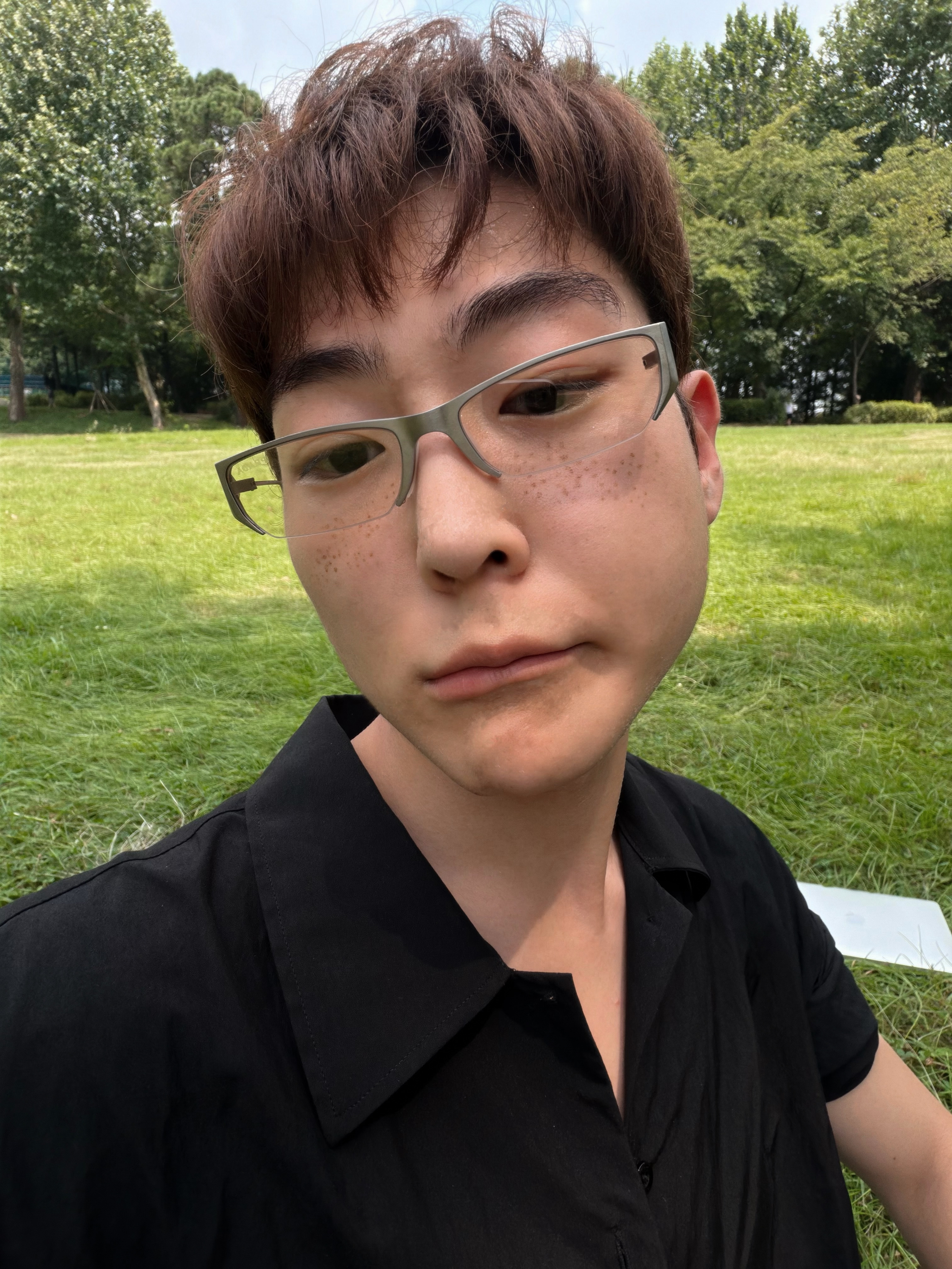 Gentle Monster x Prada 2 A02 Silver Clear 착용 스타일 - 4