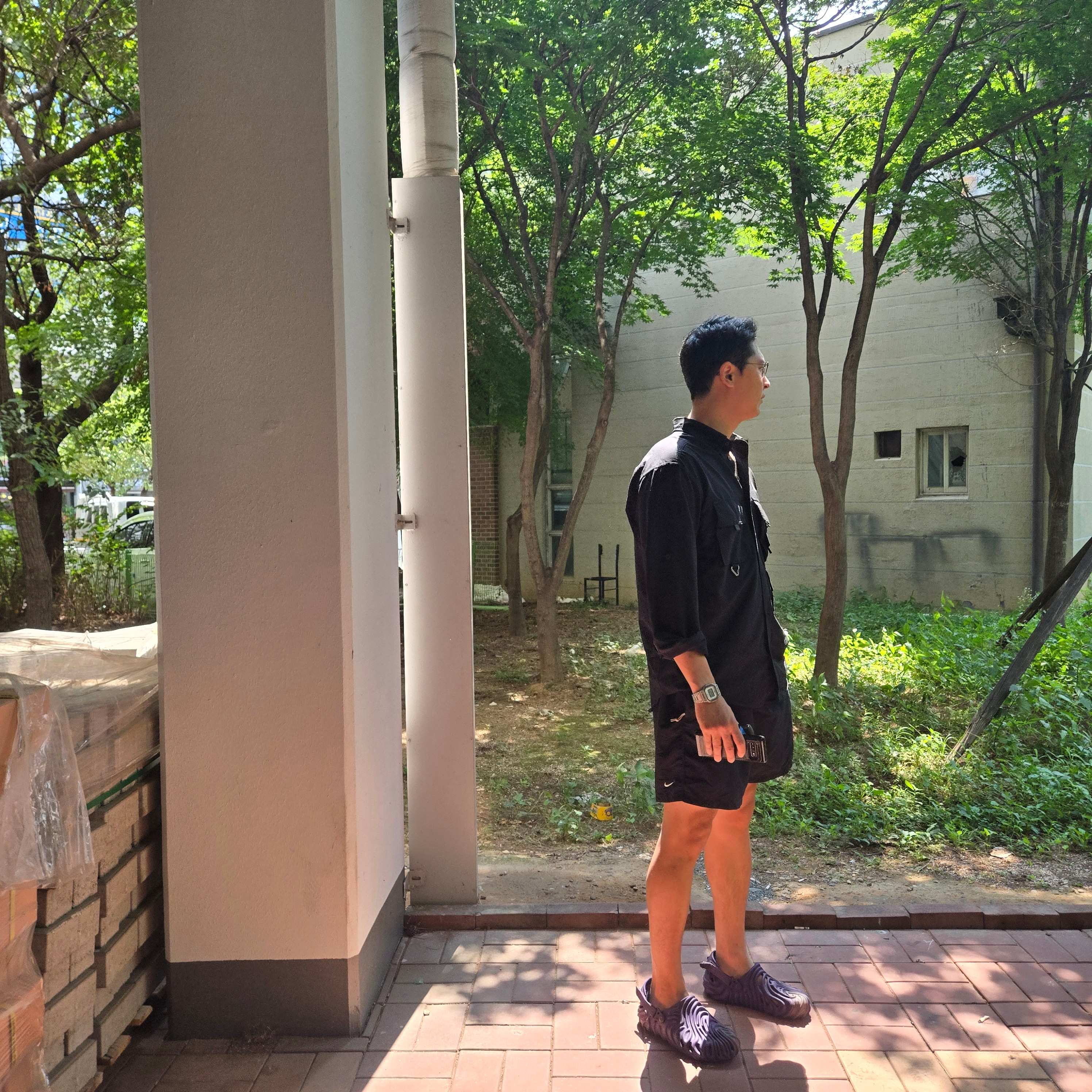 Nike ACG Dri-Fit UV Devastation Trail Shirt Black Summit White - Asia, (W) Nike ACG Oversized Shorts Black Summit White - Asia 착용 스타일 - 2