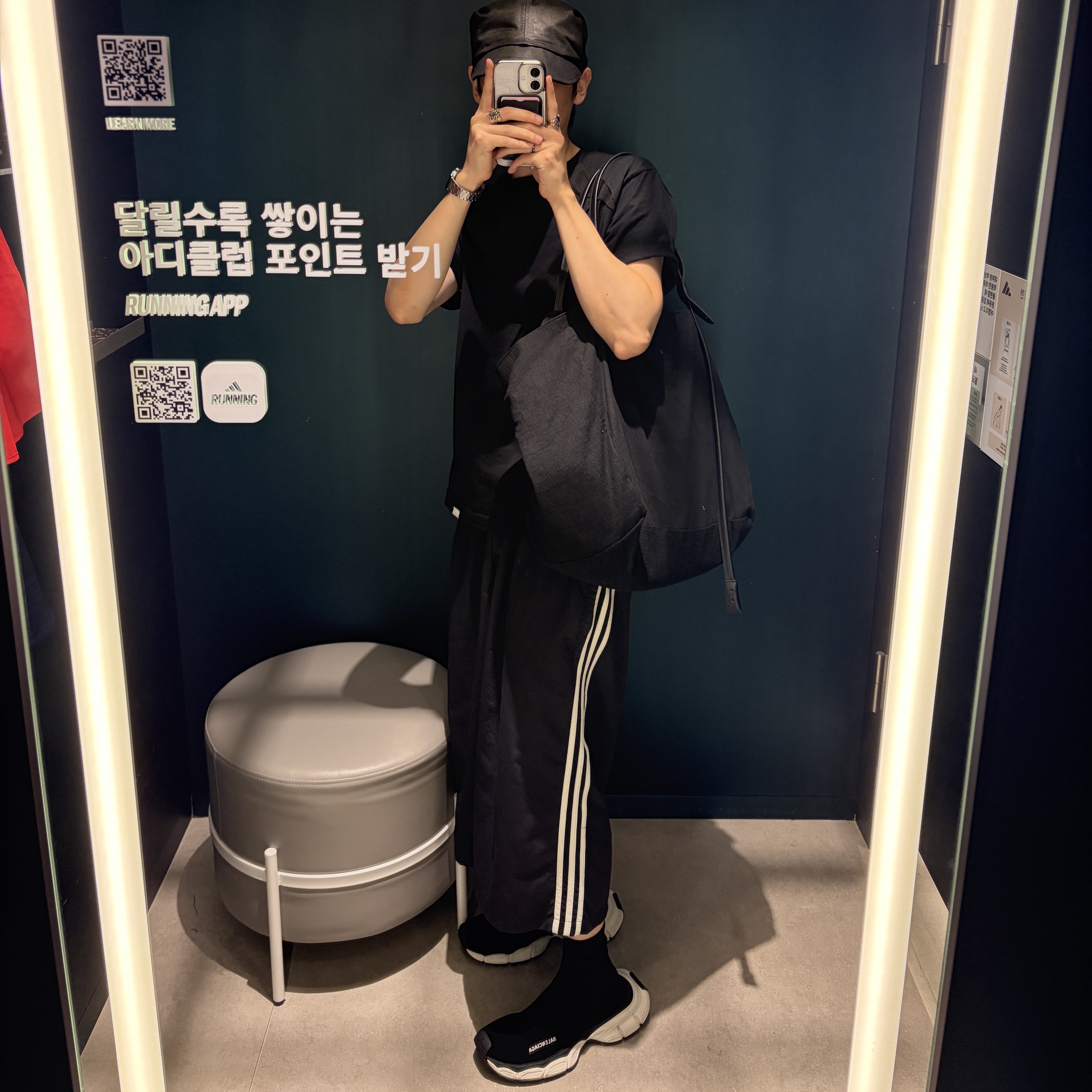 Adidas Originals Capri Shorts Black White - KR Sizing, Balenciaga 3XL Sock Recycled Knit Sneakers Black 착용 스타일 - 2