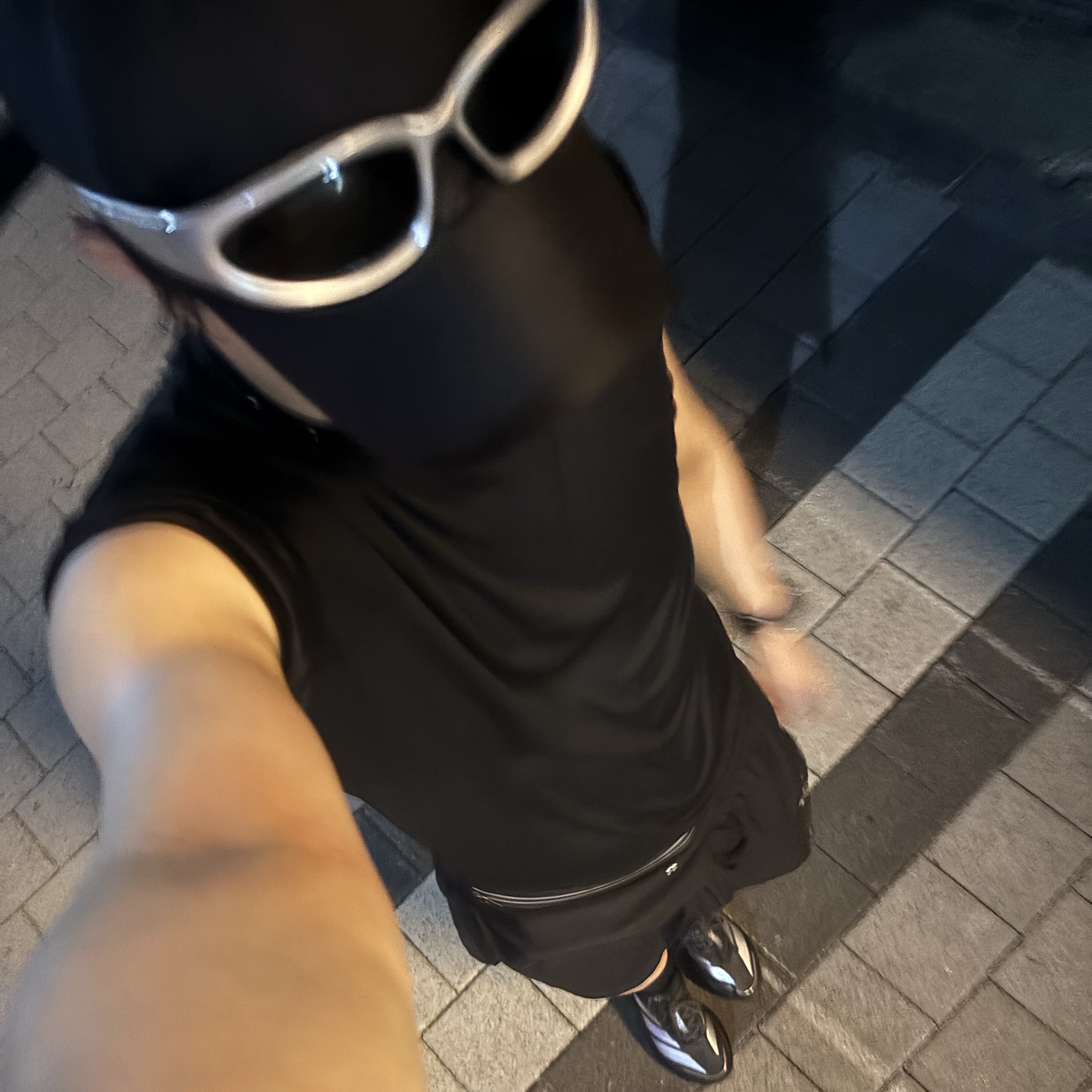 Adidas Adizero Boston 13 M Core Black Silver Metallic, Nike Dri-Fit Club Unstructured Metal Swoosh Cap Black 착용 스타일 - 1
