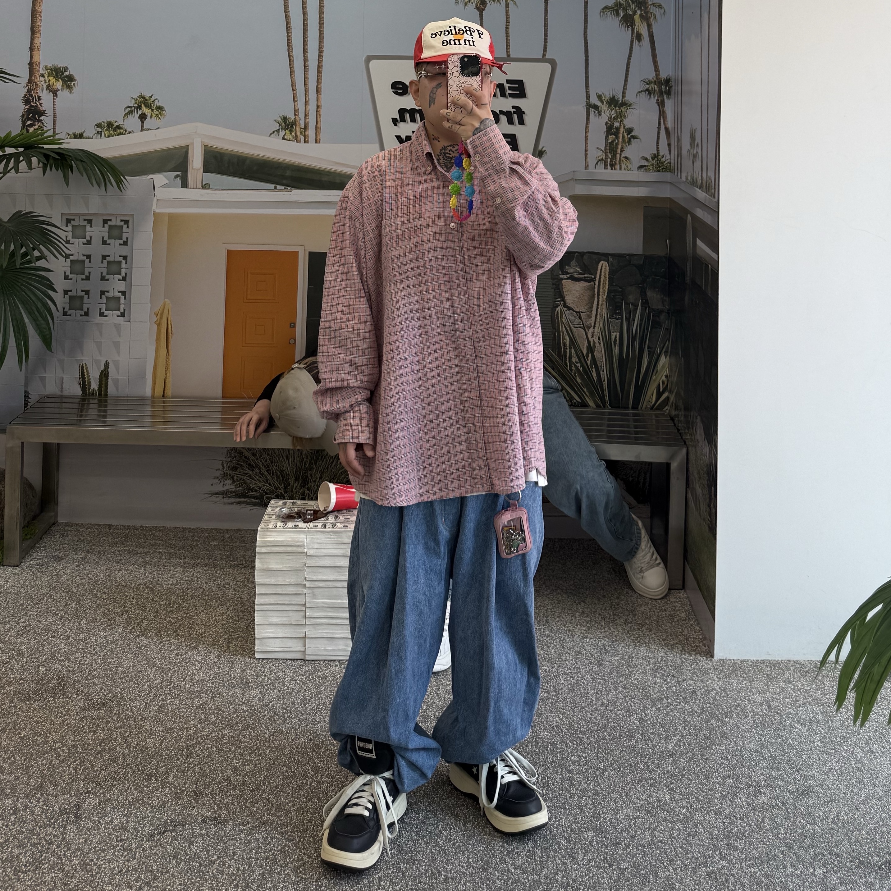 Converse x Drkshdw Turbowpn Black Cream, Peaceminusone x Verdy 5 Panel Ball Cap Red 착용 스타일 - 1