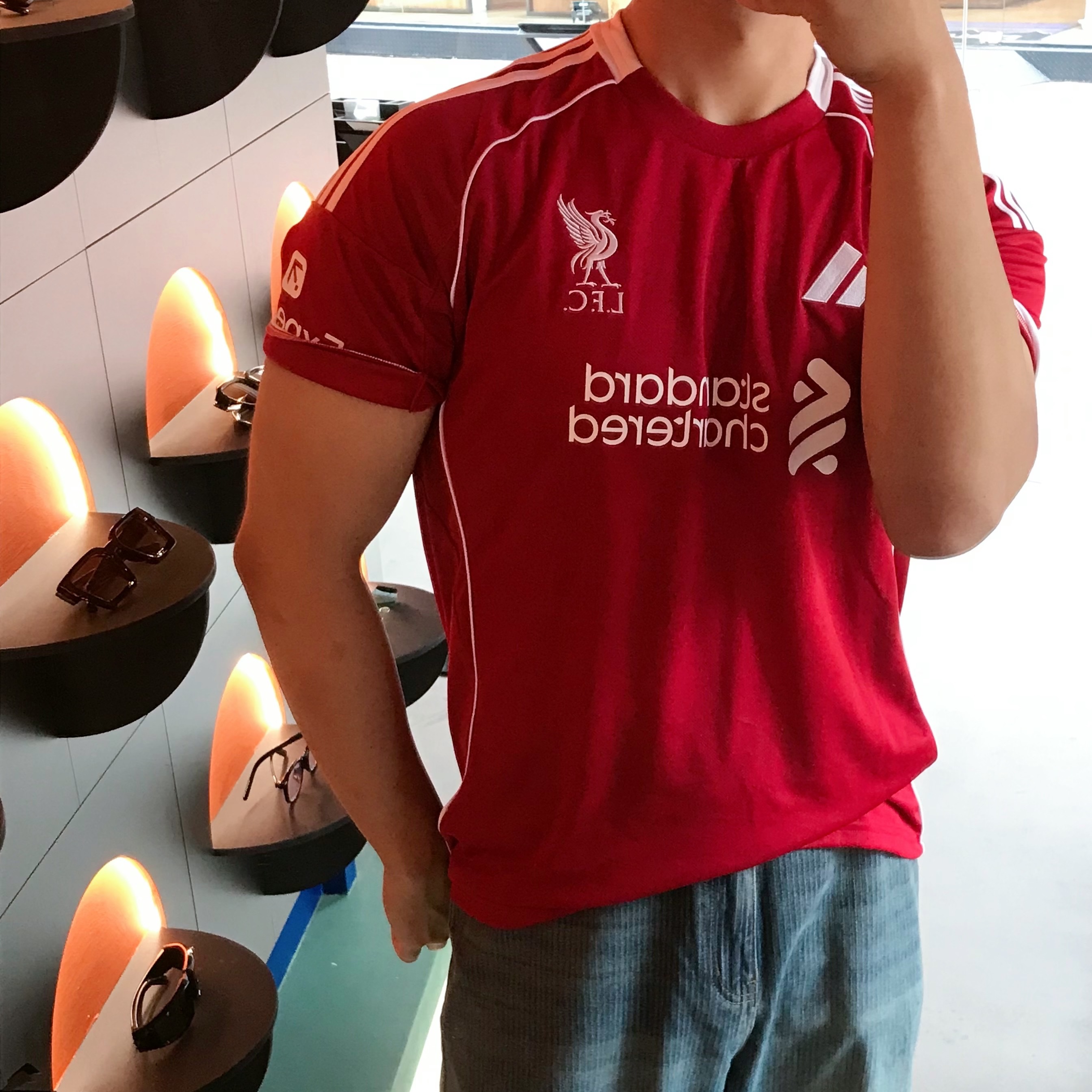 Adidas Liverpool FC 2025/26 Home Jersey Strawberry Red - KR Sizing (Non Marking Ver.) 착용 스타일 - 1