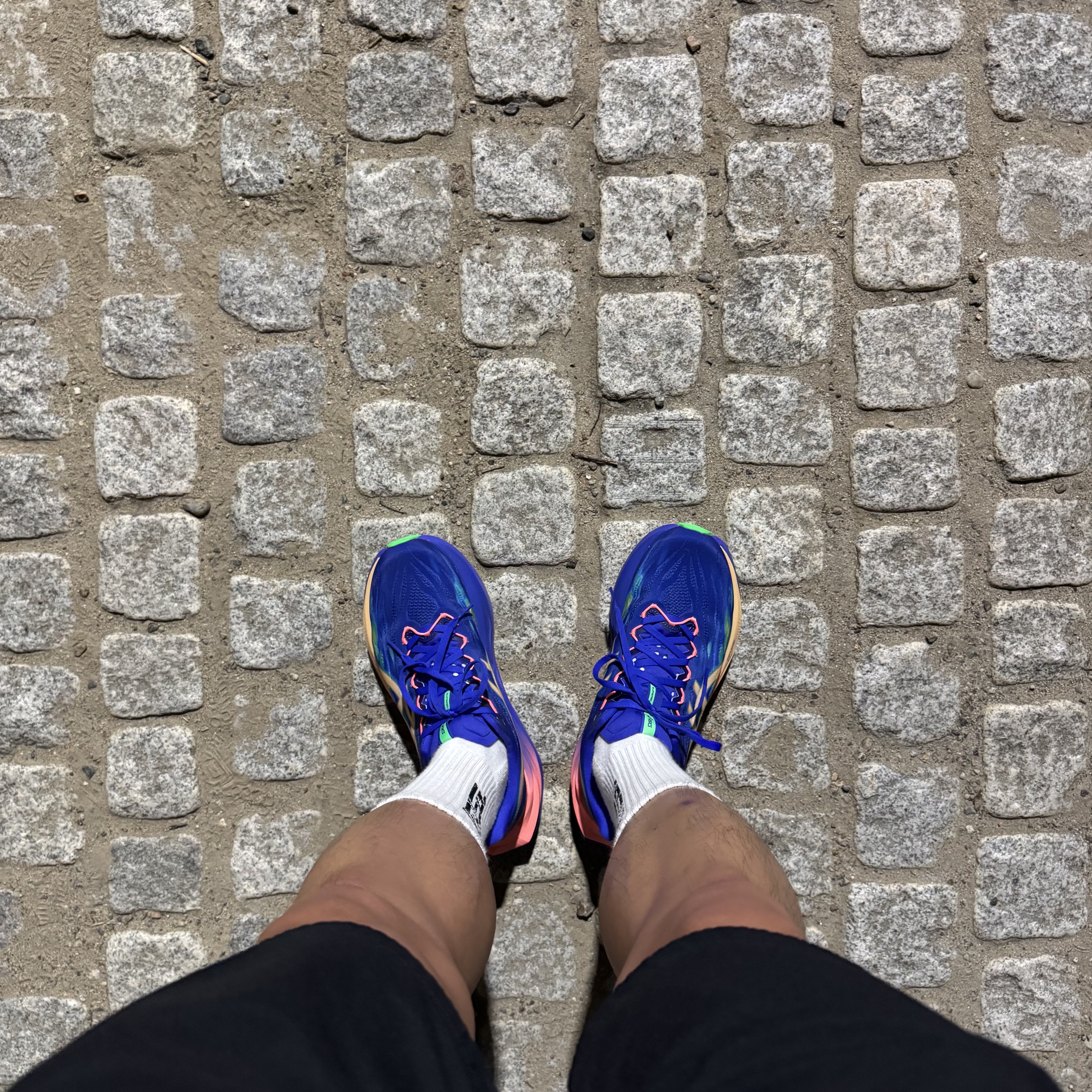 Asics Superblast 3 Cobalt Burst Light Orange 착용 스타일 - 3