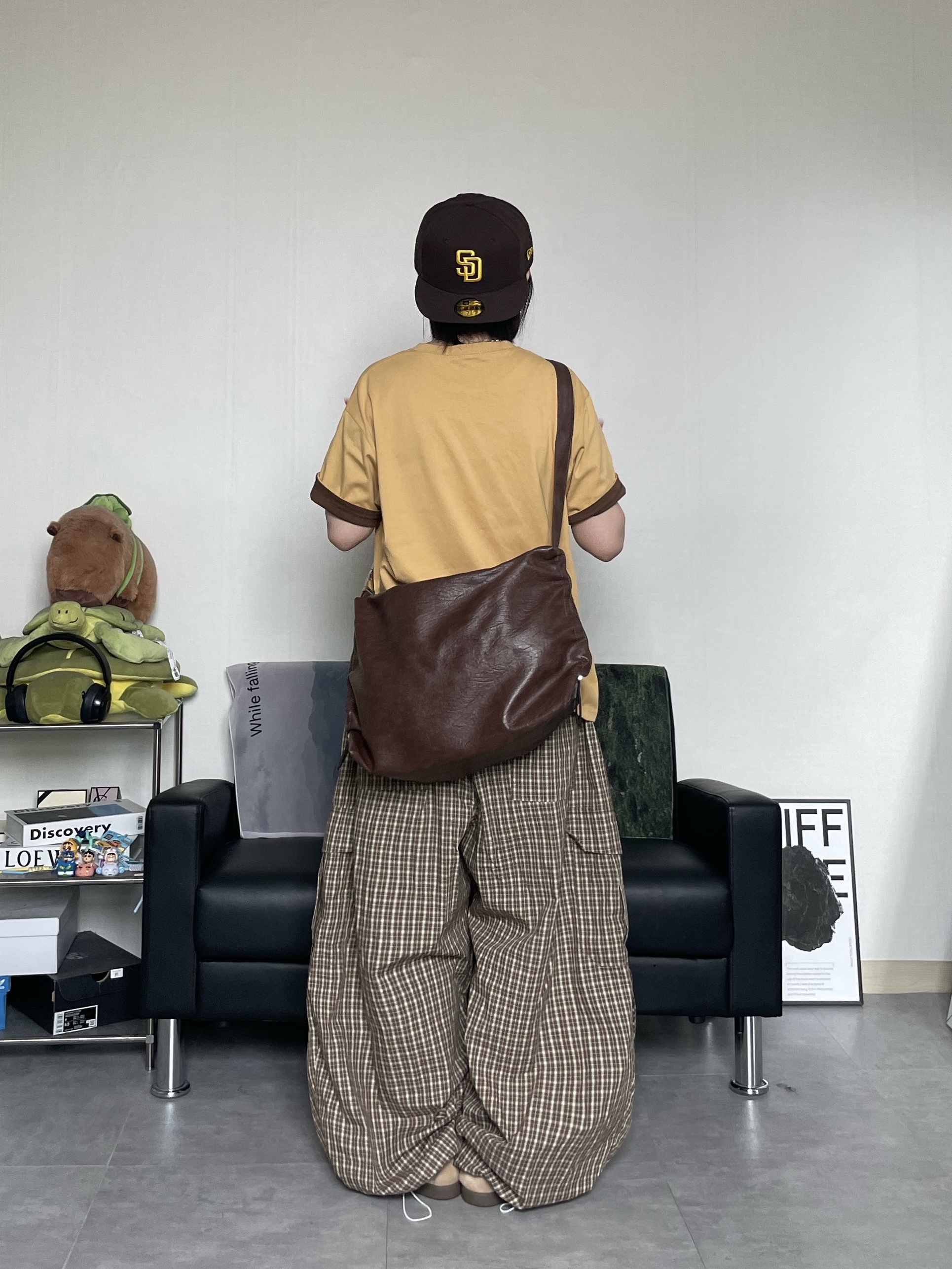 Adidas Tobacco Pantone Mesa, New Era MLB Authentic San Diego Padres Game Brown 착용 스타일 - 4