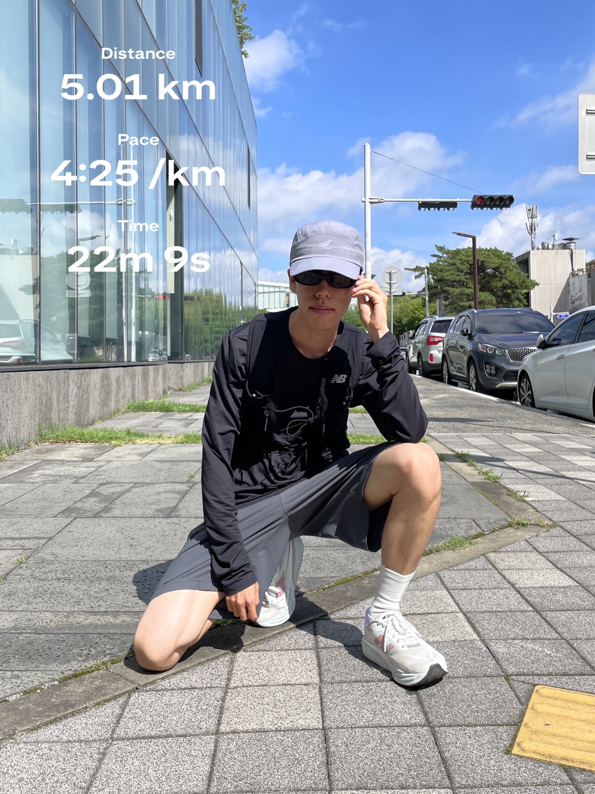 New Balance FuelCell Rebel v5 NB 103 White Pink Heat - 2E Wide, New Balance PF Running Vest Black 착용 스타일 - 1