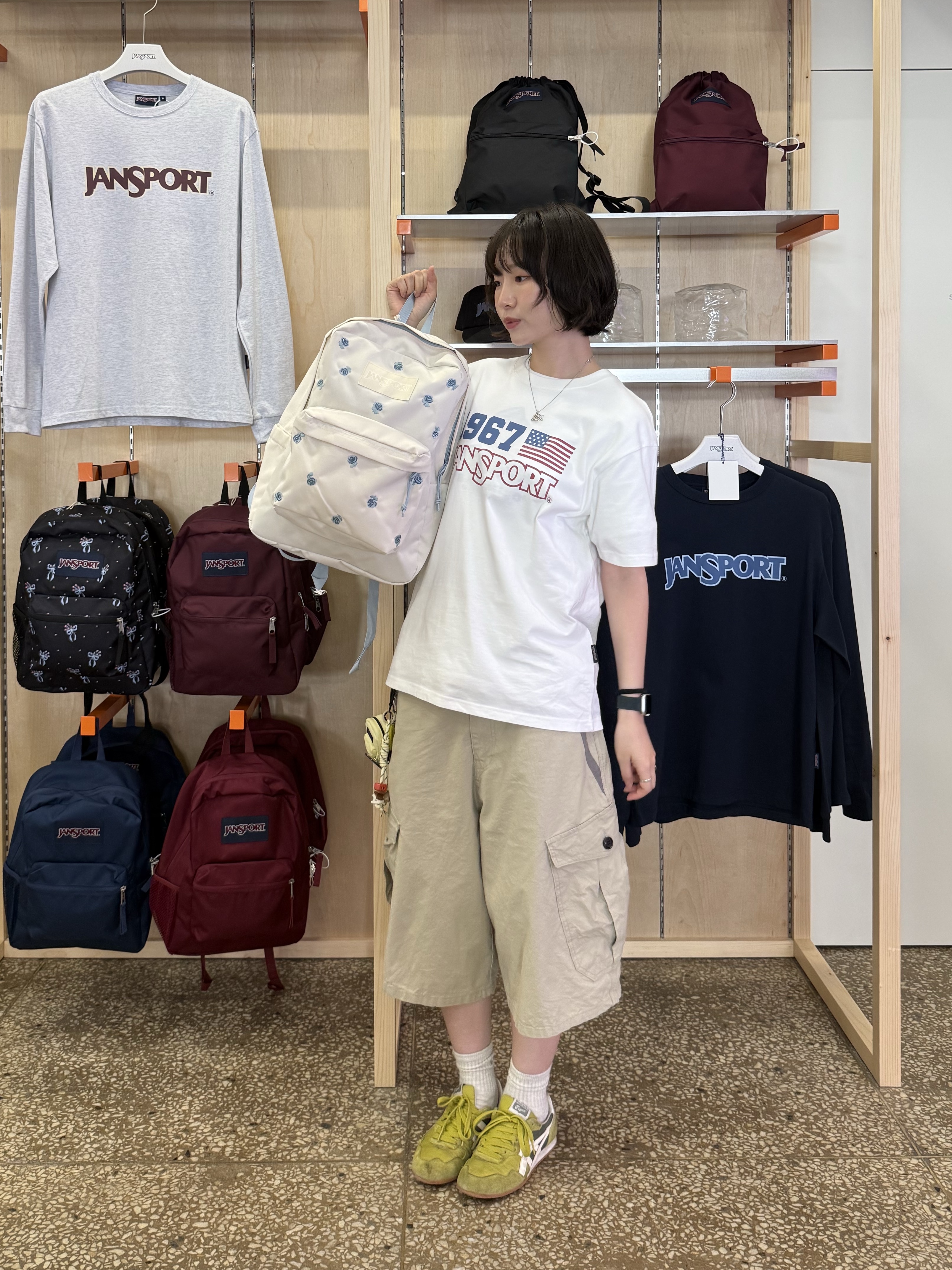 Jansport Superbreak Plus Backpack Just A Rose Embroidery Moon Flower, Onitsuka Tiger Serrano Kelp Birch 착용 스타일