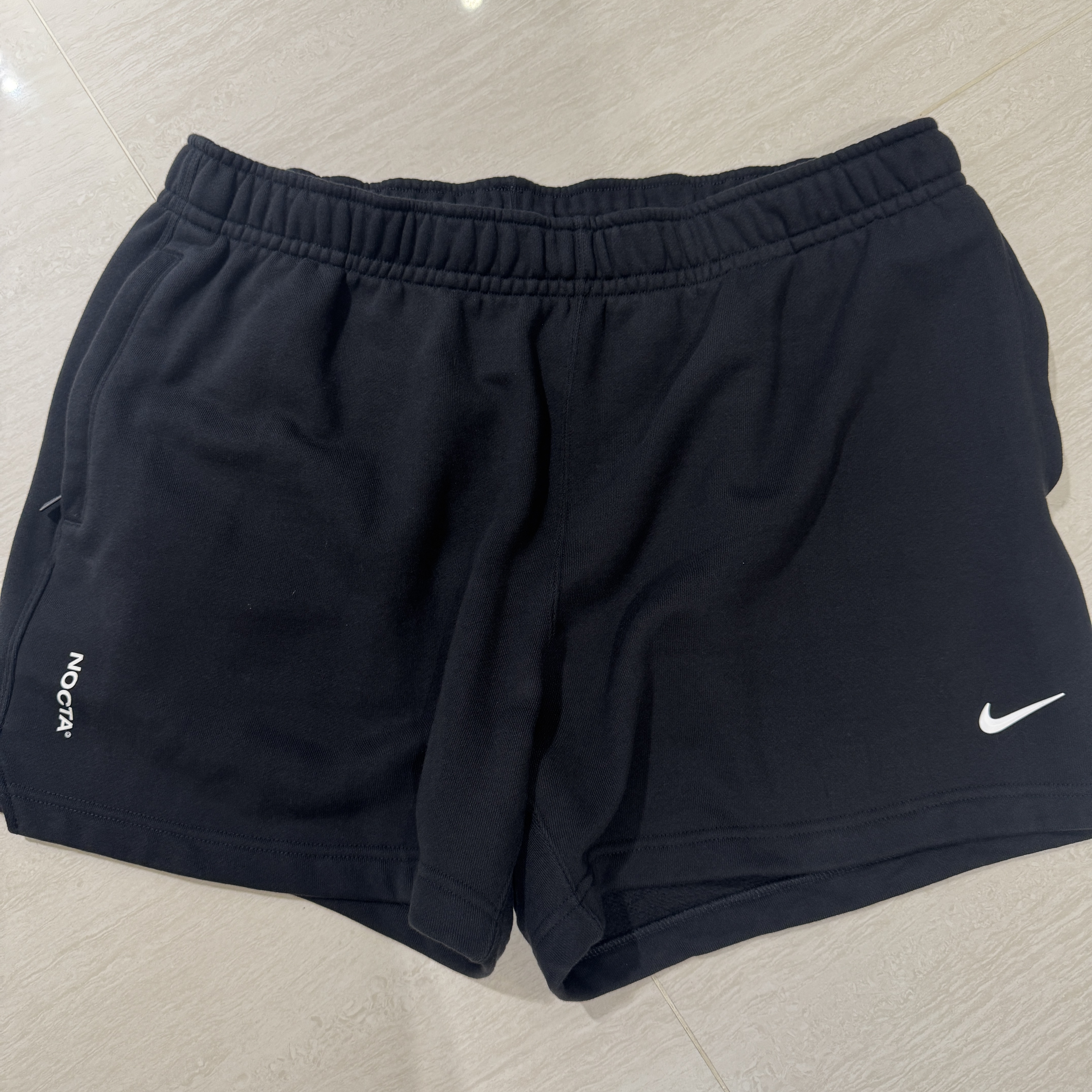 Nike x Drake Nocta Cardinal Fleece Shorts Black White - US/EU 착용 스타일