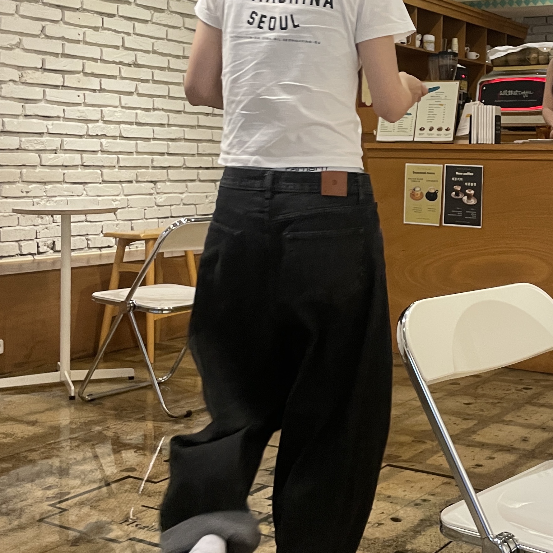 (W) Nike Air Force 1 '07 Low White, Dimitri Black Summer Essential Curved Denim Pants Stripe Black 착용 스타일