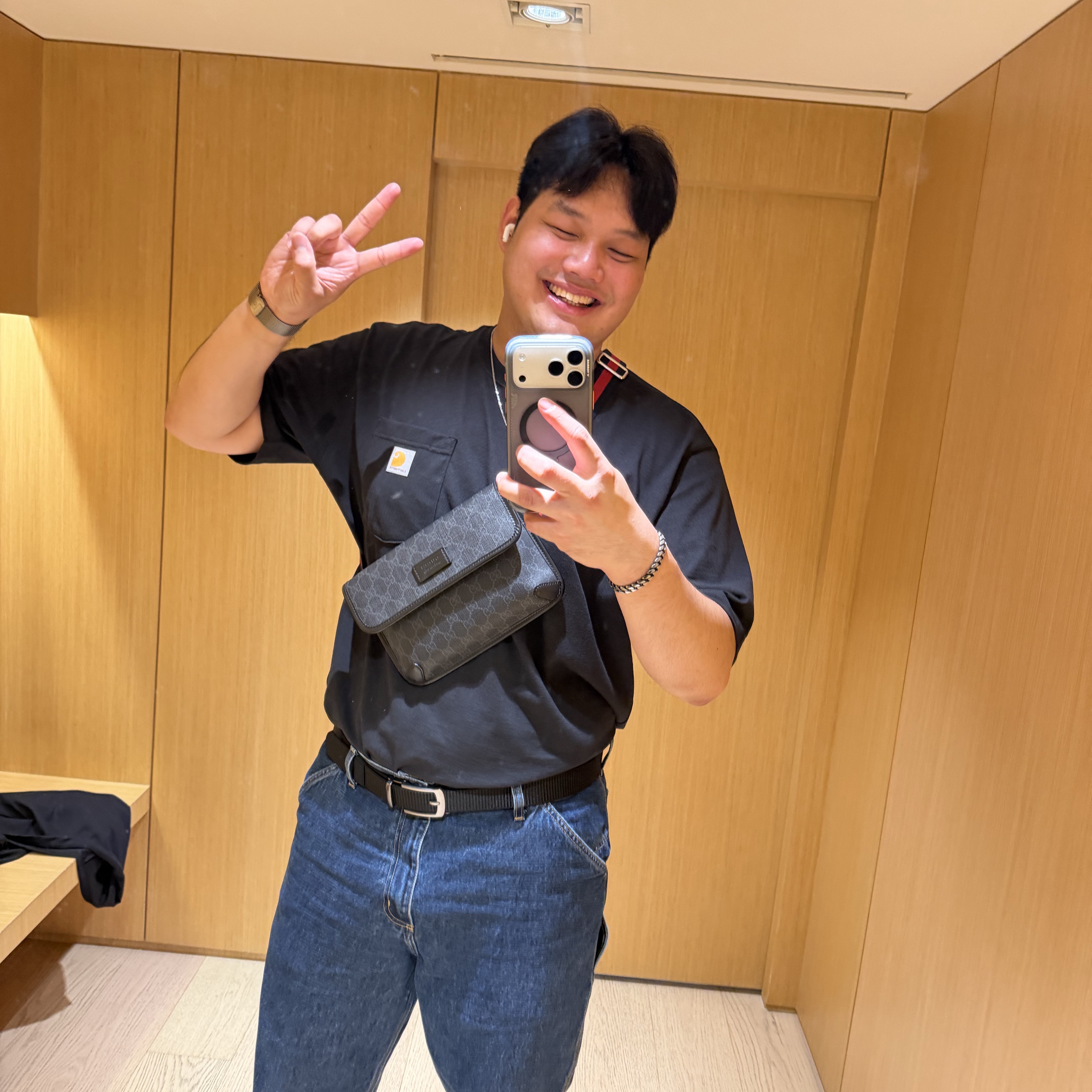 Carhartt WIP Smith Denim Single Knee Pants Blue Stone Washed, Carhartt Loose Fit Heavyweight Regular Short Sleeve Pocket T-Shirt Black 착용 스타일