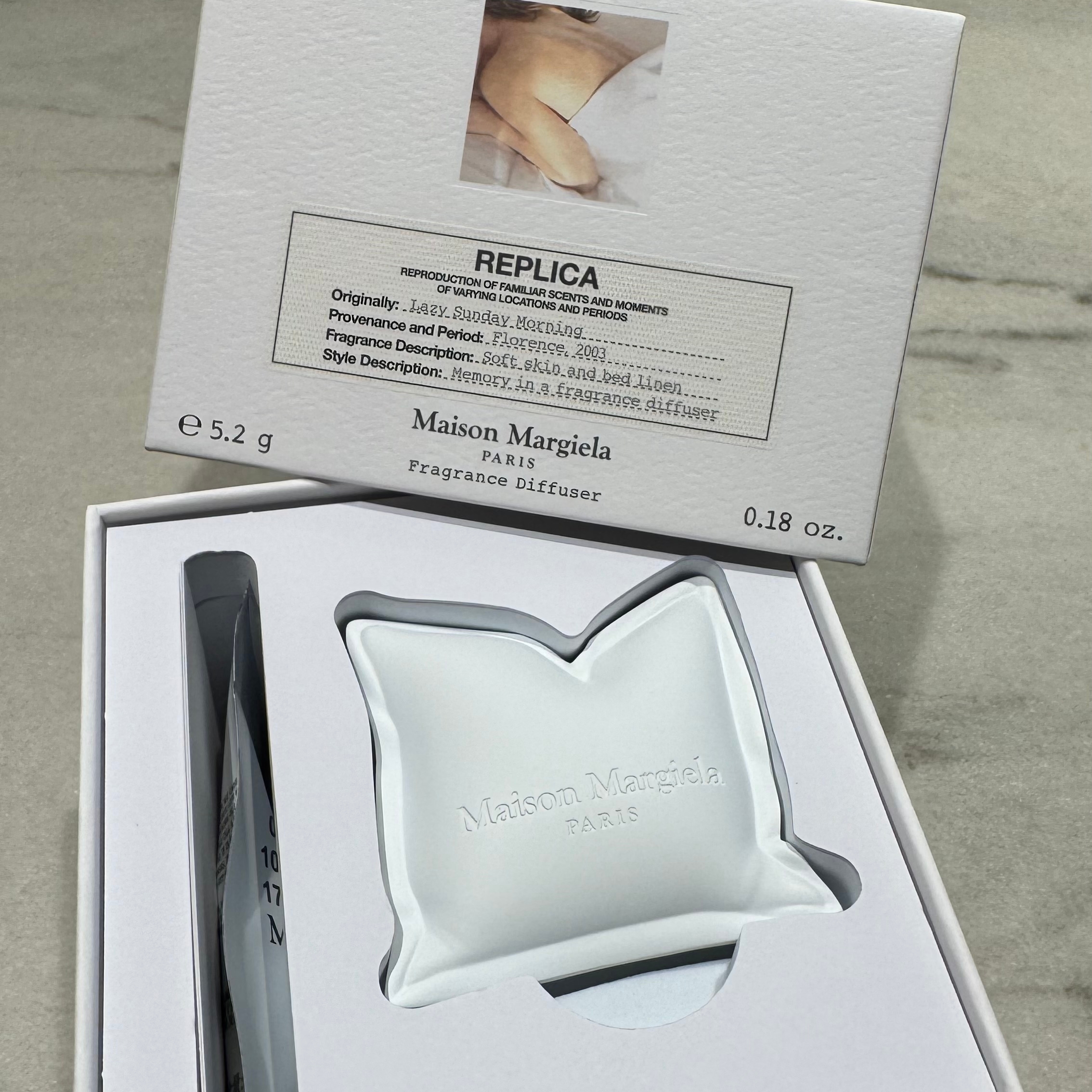 [사은품 이벤트] MAISON MARGIELA REPLICA LAZY SUNDAY MORNING CAR DIFFUSER 착용 스타일 - 2