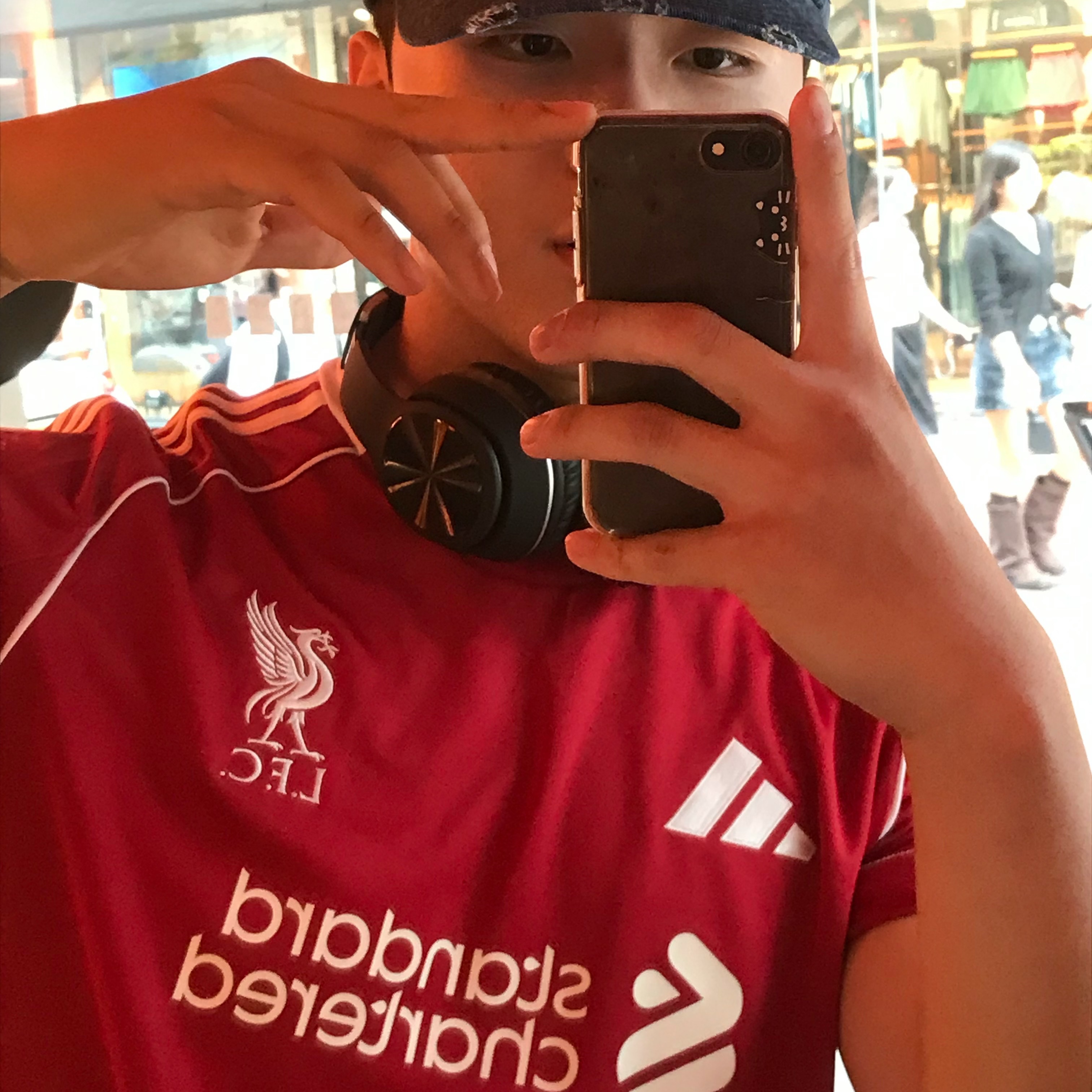 Adidas Liverpool FC 2025/26 Home Jersey Strawberry Red - KR Sizing (Non Marking Ver.) 착용 스타일 - 2