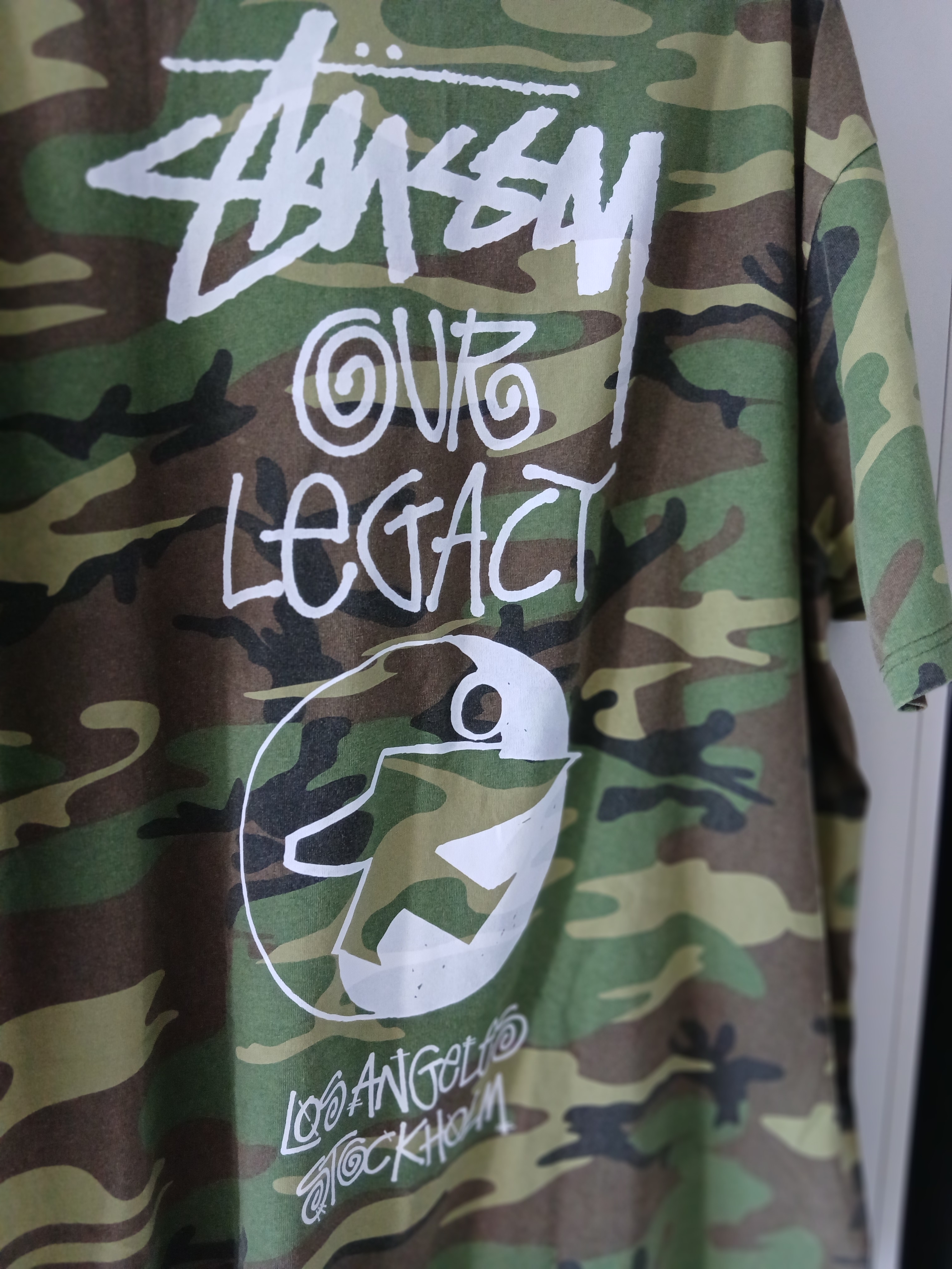 Peaceminusone x Toy Story The First Fan Cap 01 Dark Grey, Stussy x Our Legacy Work Shop Surfman Pigment Dyed T-Shirt Camo 착용 스타일 - 4