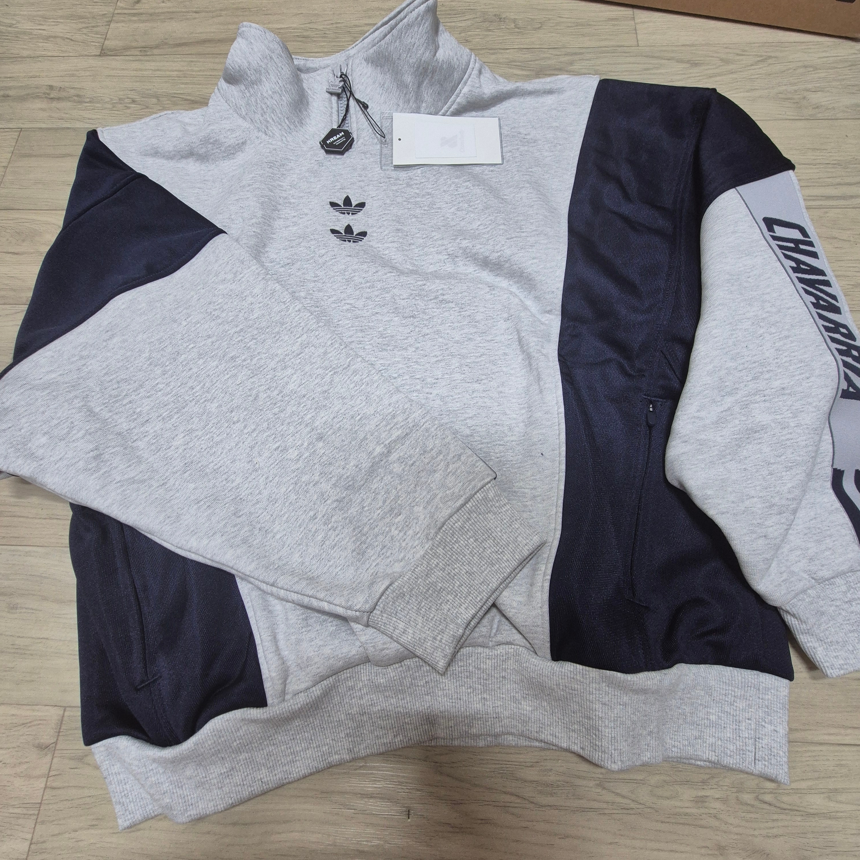 Adidas x Willy Chavarria Chavarria Watsonville Mockneck Sweater Light Grey Heather Legend Ink - KR Sizing 착용 스타일