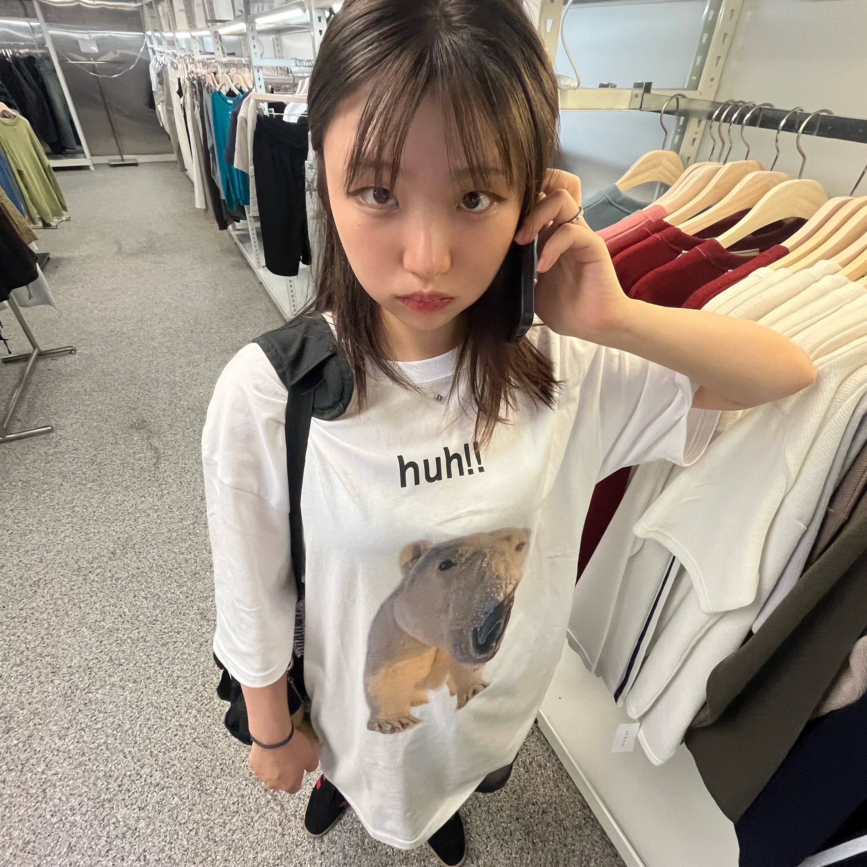 Suade Huh Tee White 착용 스타일 - 3