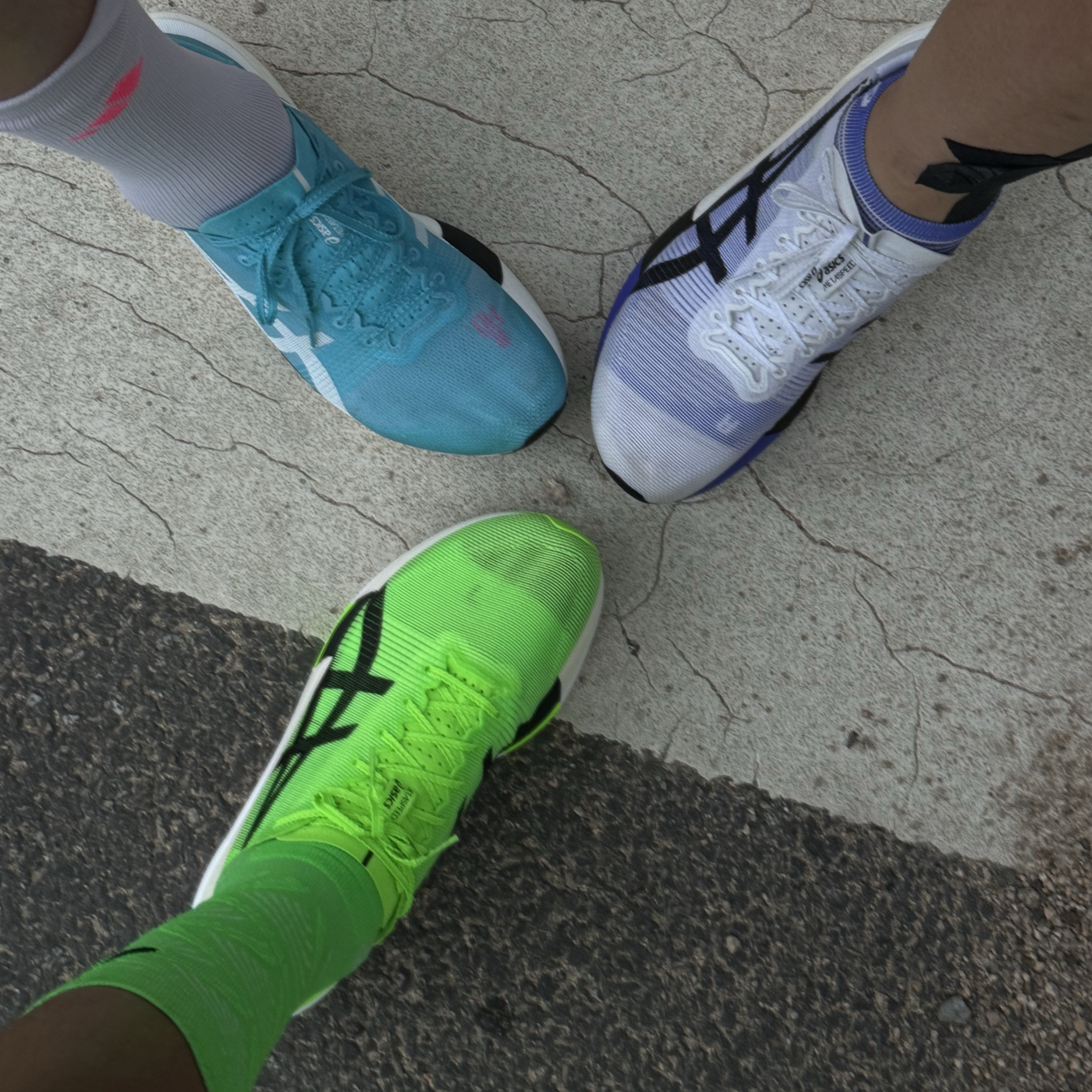 Asics Metaspeed Sky Tokyo Green Gecko Black, Asics Running Cushion Socks Crew Vital Green 착용 스타일 - 2