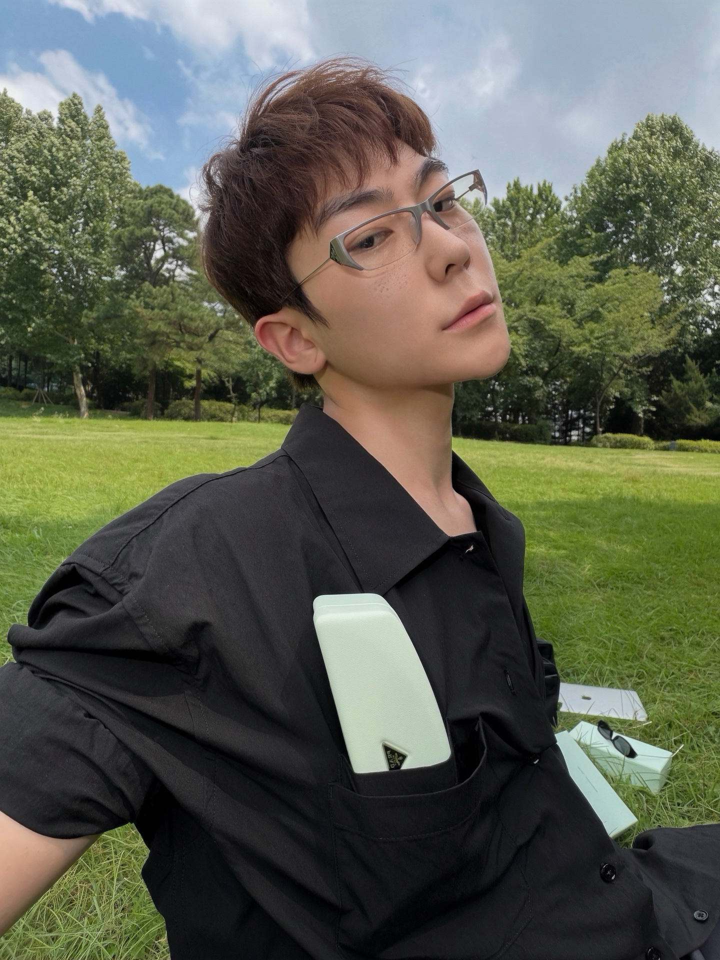 Gentle Monster x Prada 2 A02 Silver Clear 착용 스타일 - 1