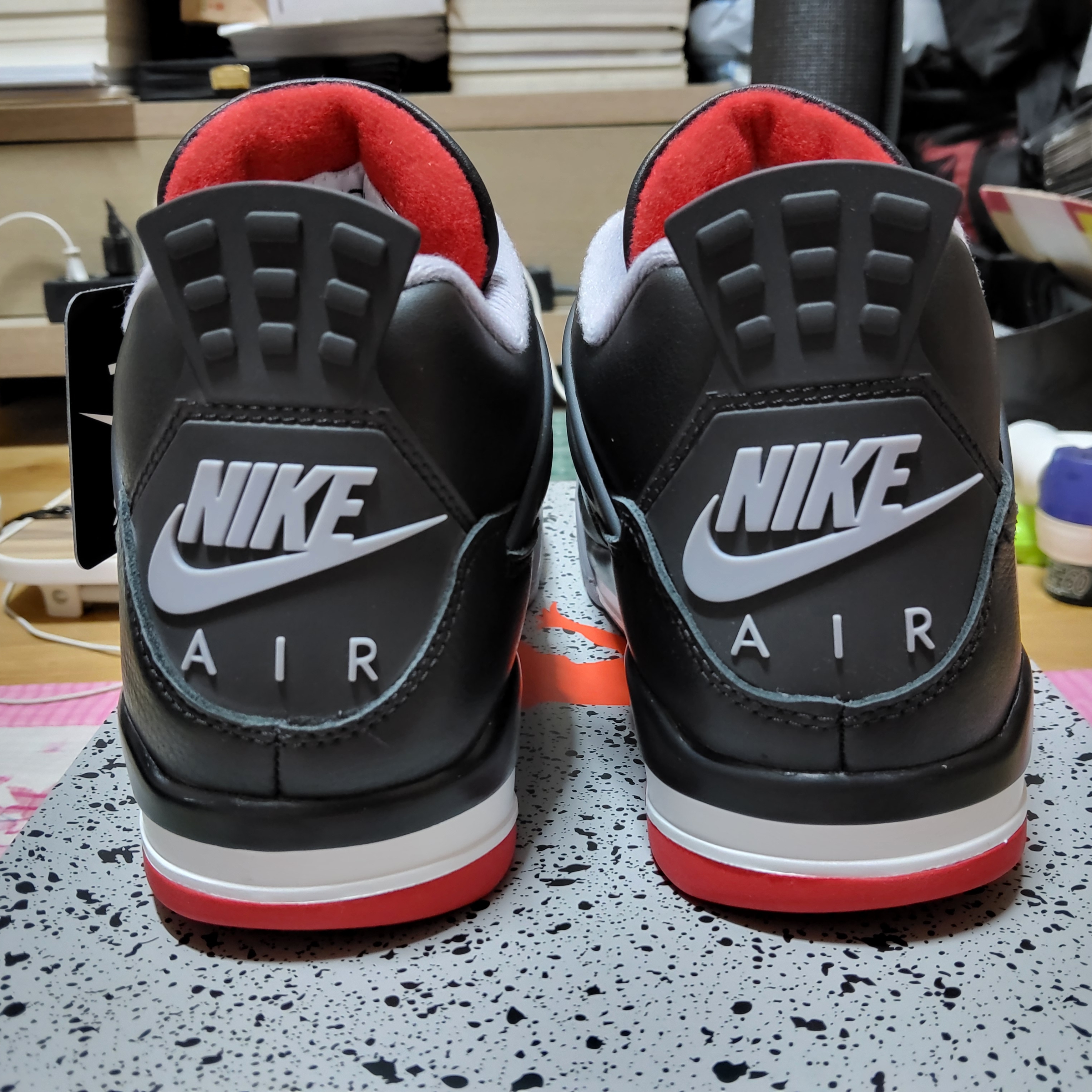 Jordan 4 Retro Bred Reimagined 착용 스타일 - 7