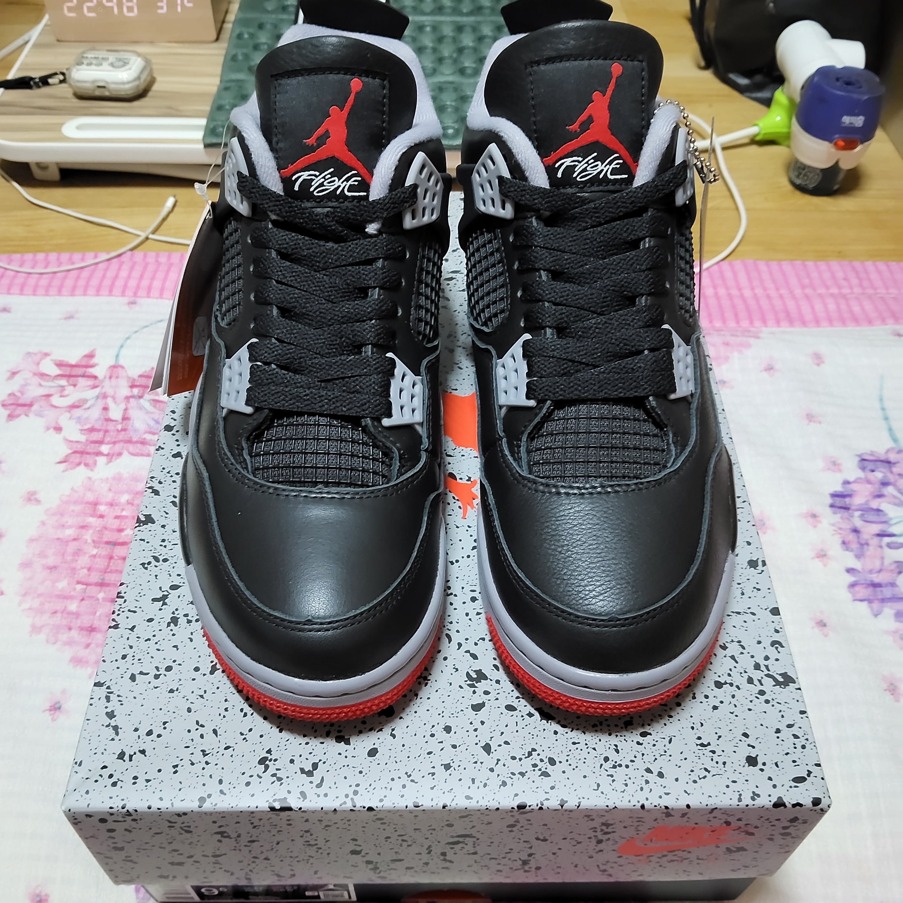 Jordan 4 Retro Bred Reimagined 착용 스타일 - 2