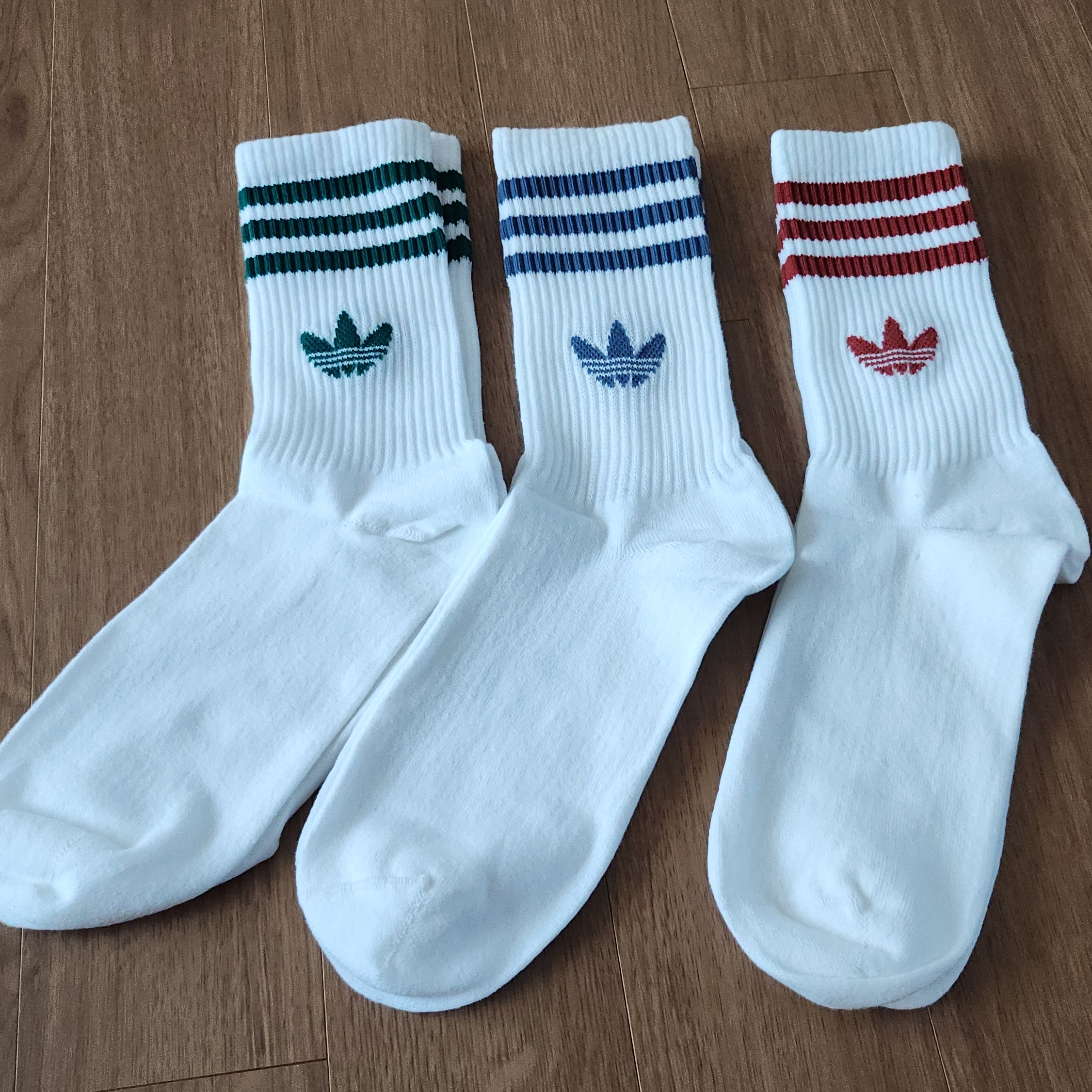 Adidas 3-Stripes Crew Socks White Preloved Ruby (3 Pack) 착용 스타일 - 1
