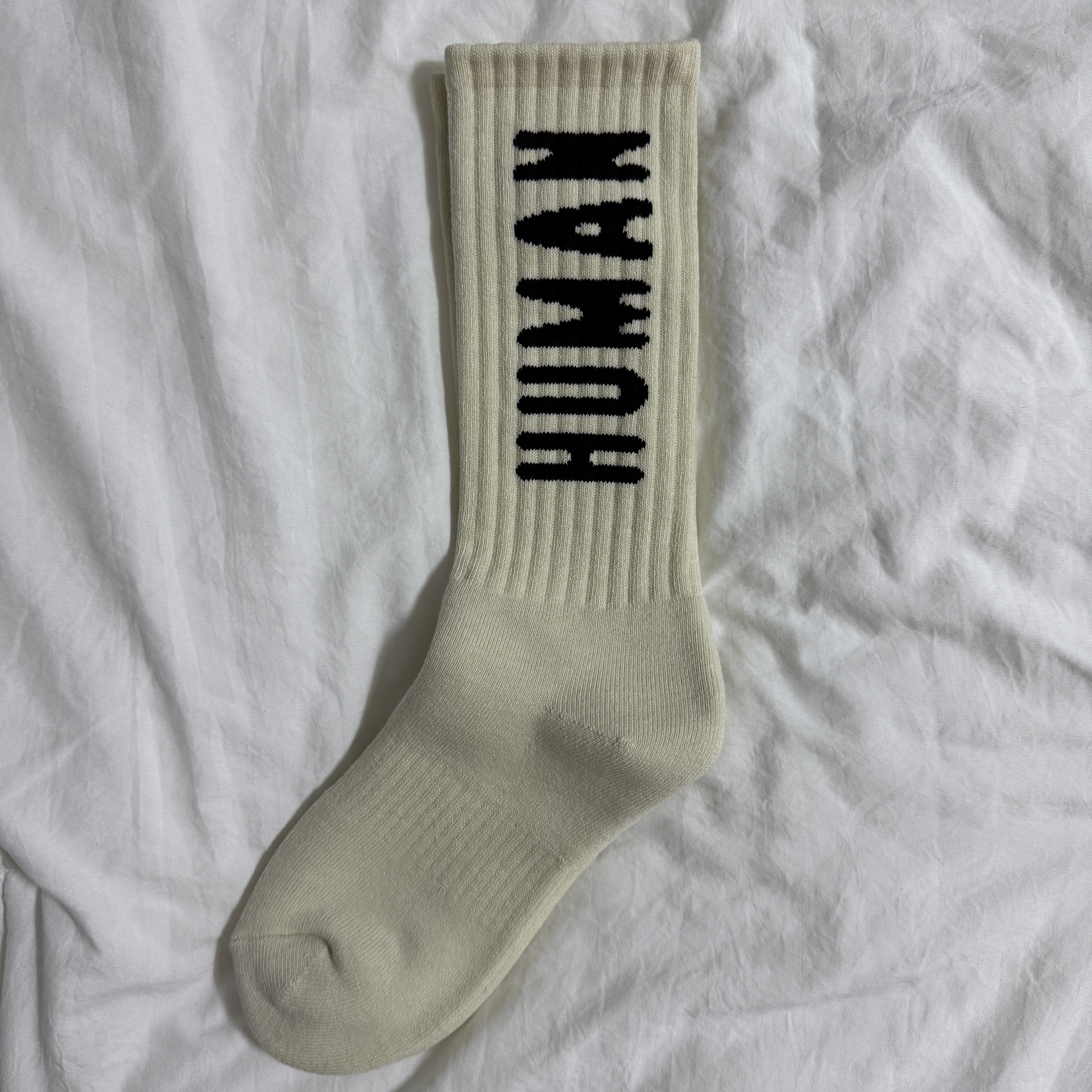 Human Made HM Logo Socks White 착용 스타일 - 1