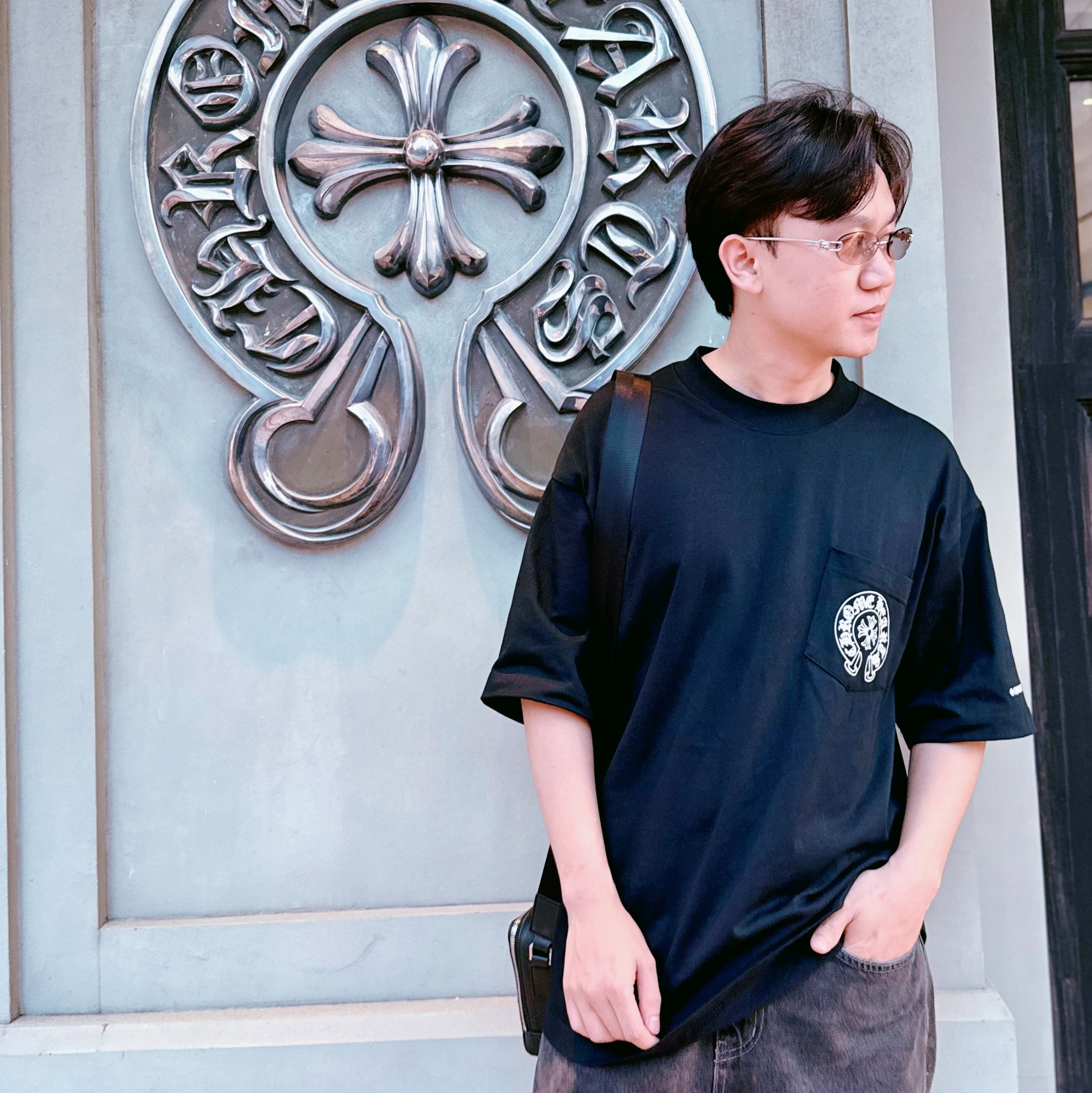 Chrome Hearts Horseshoe Logo Pocket T-Shirt Black 착용 스타일