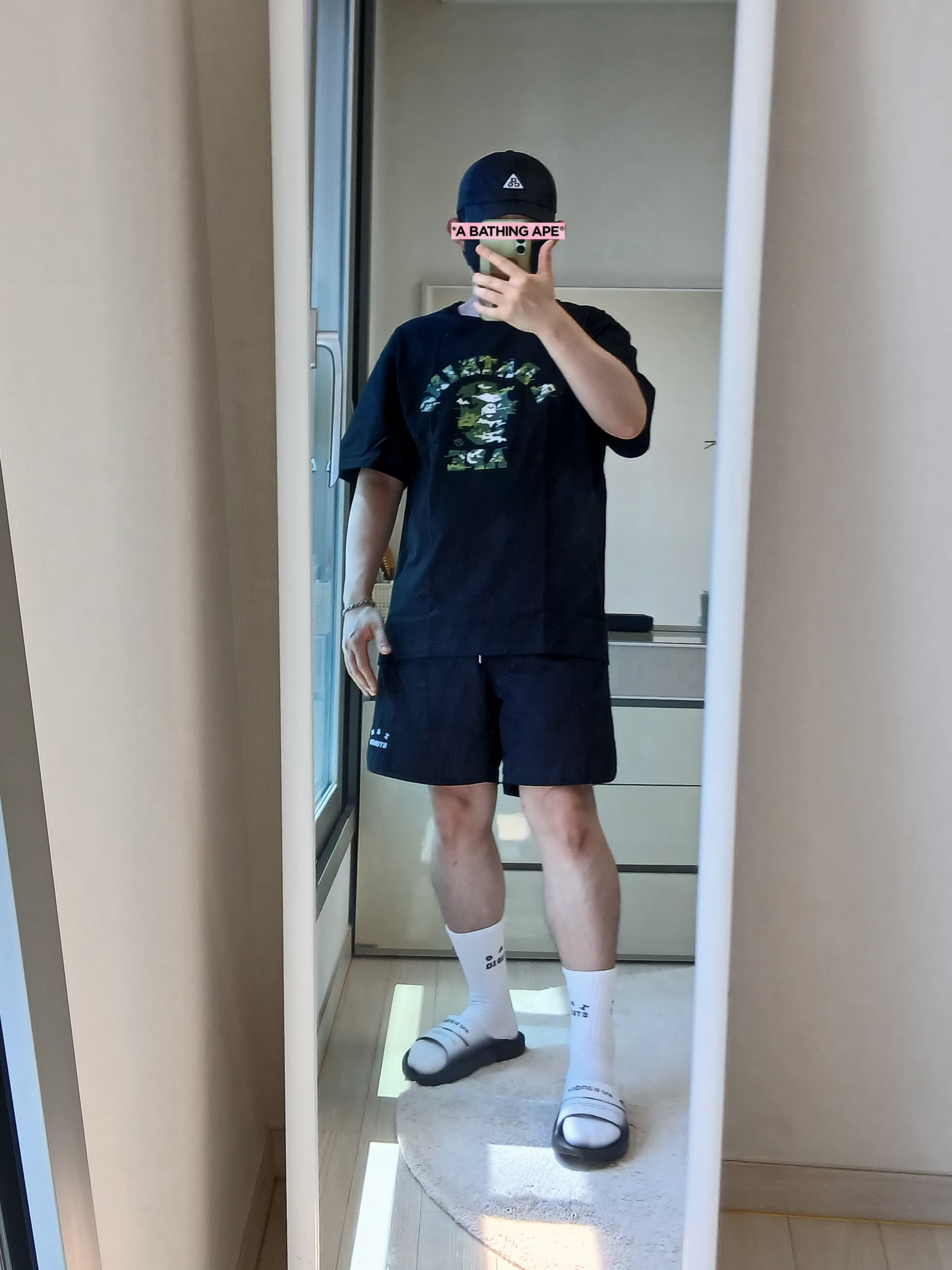 Nike ACG Trail Cap Black, IAB Studio IAB Shorts Black 착용 스타일 - 3