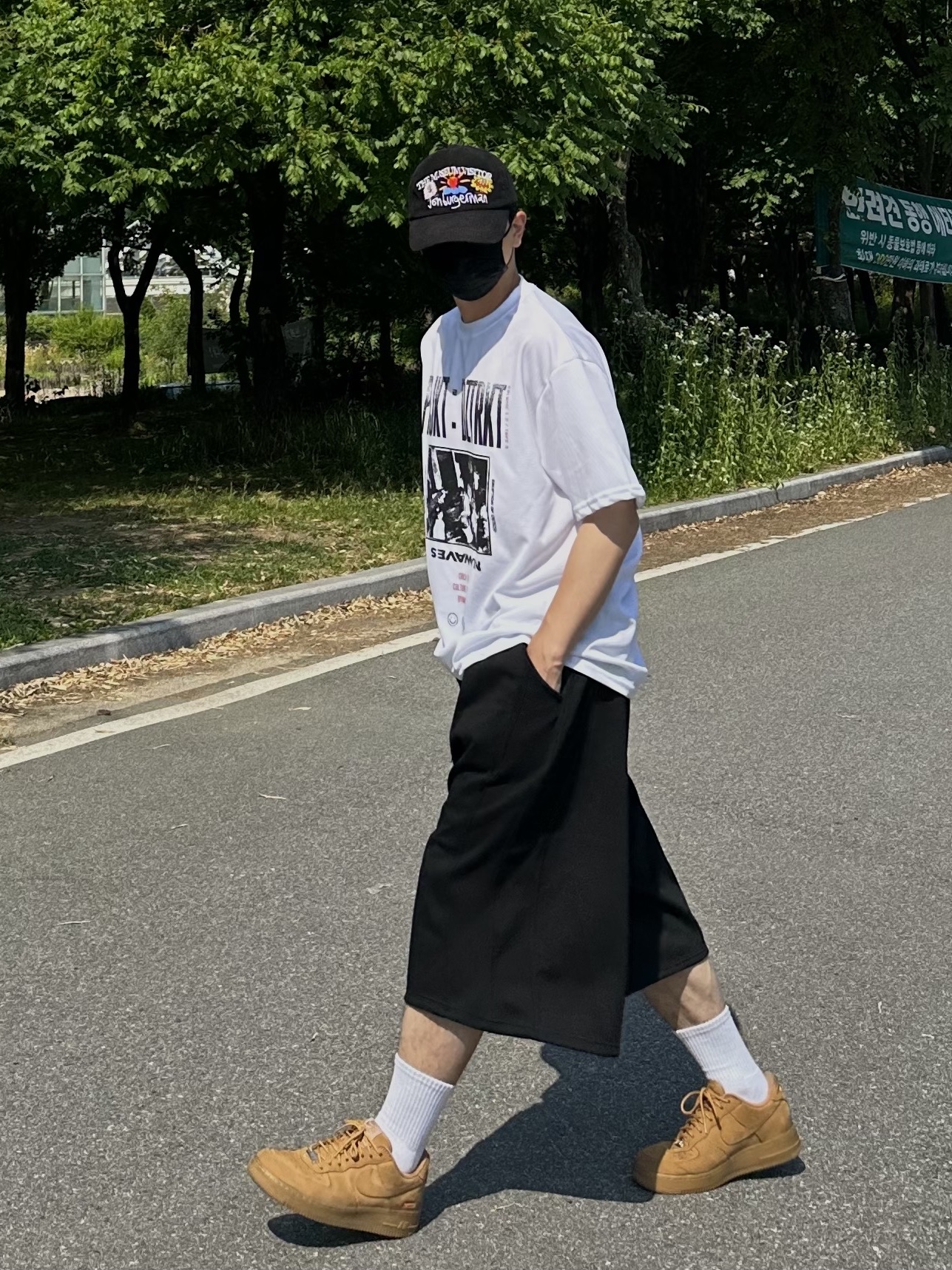 Nike x Supreme Air Force 1 Low Flax 착용 스타일 - 3