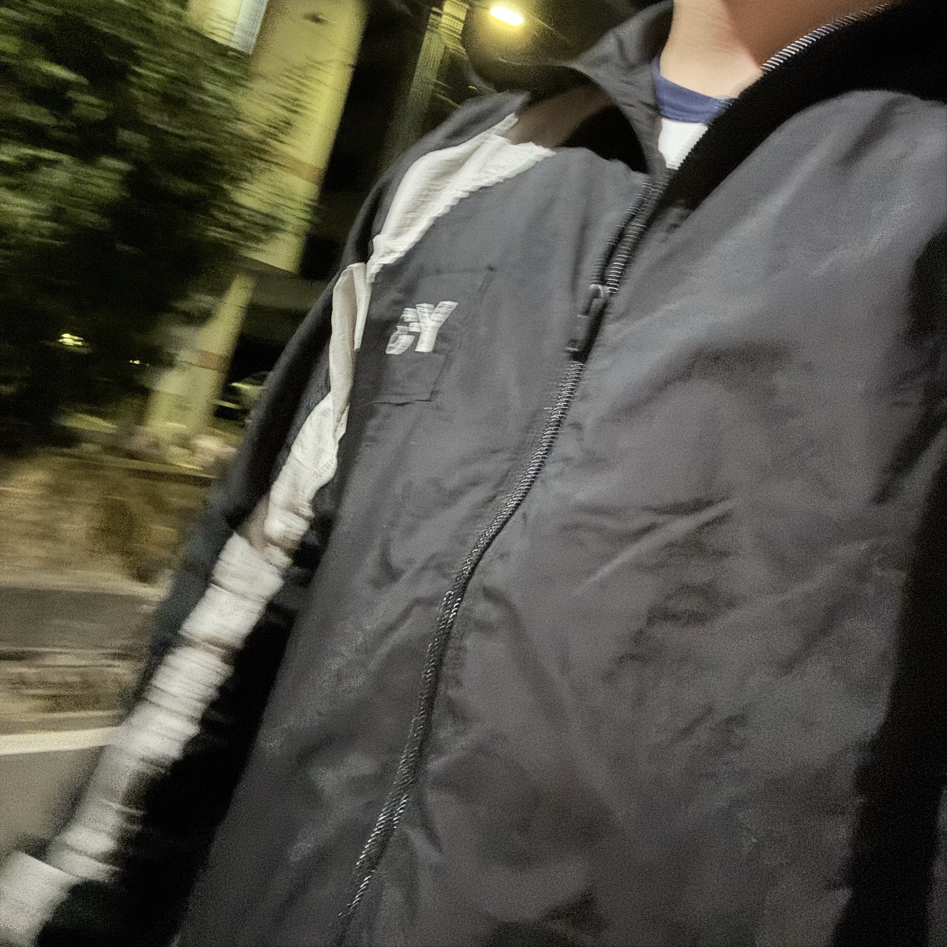 Y-3 Raw Edge 3-Stripes Nylon Shell Jacket Black 착용 스타일 - 2