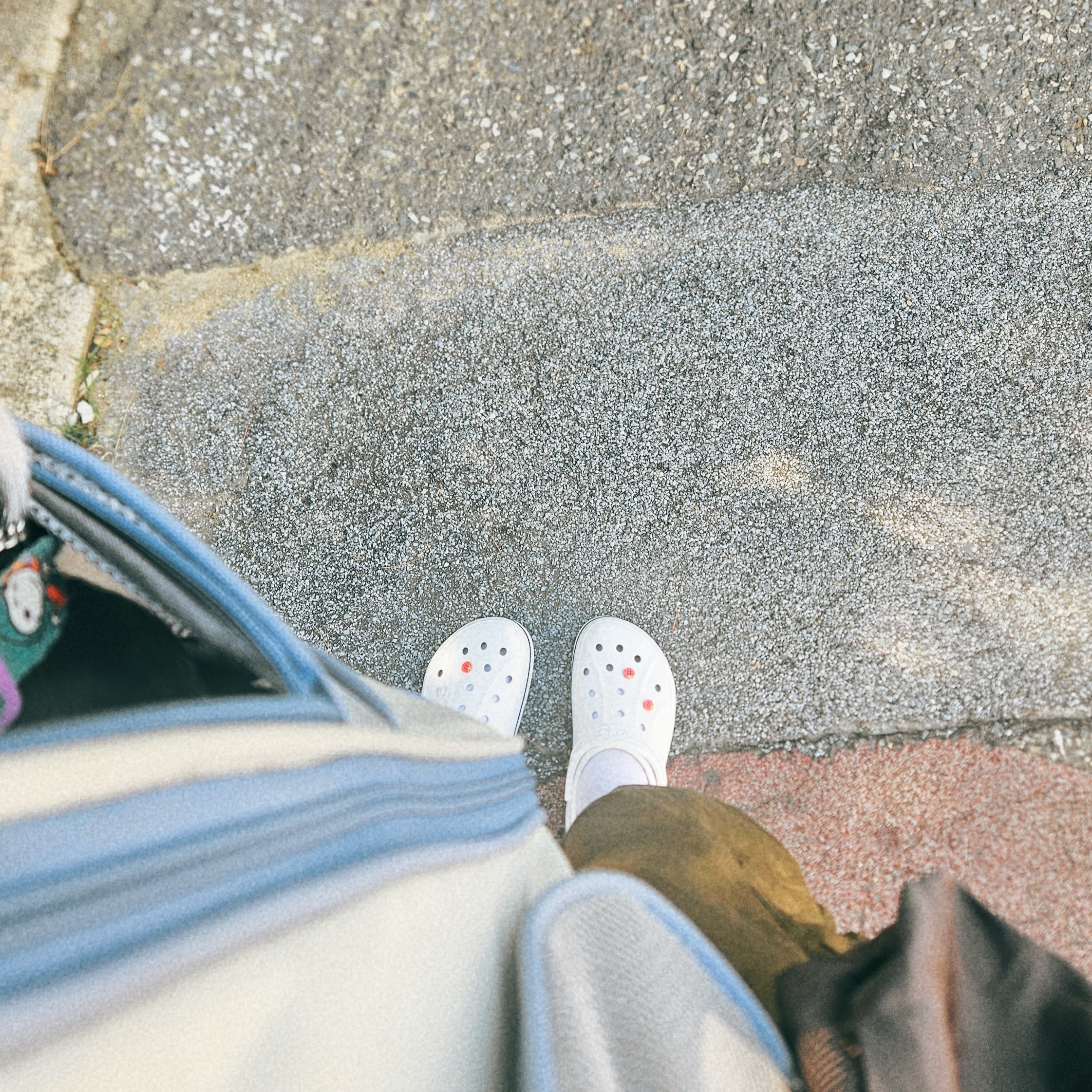 Crocs Bayaband Clog White Navy 착용 스타일