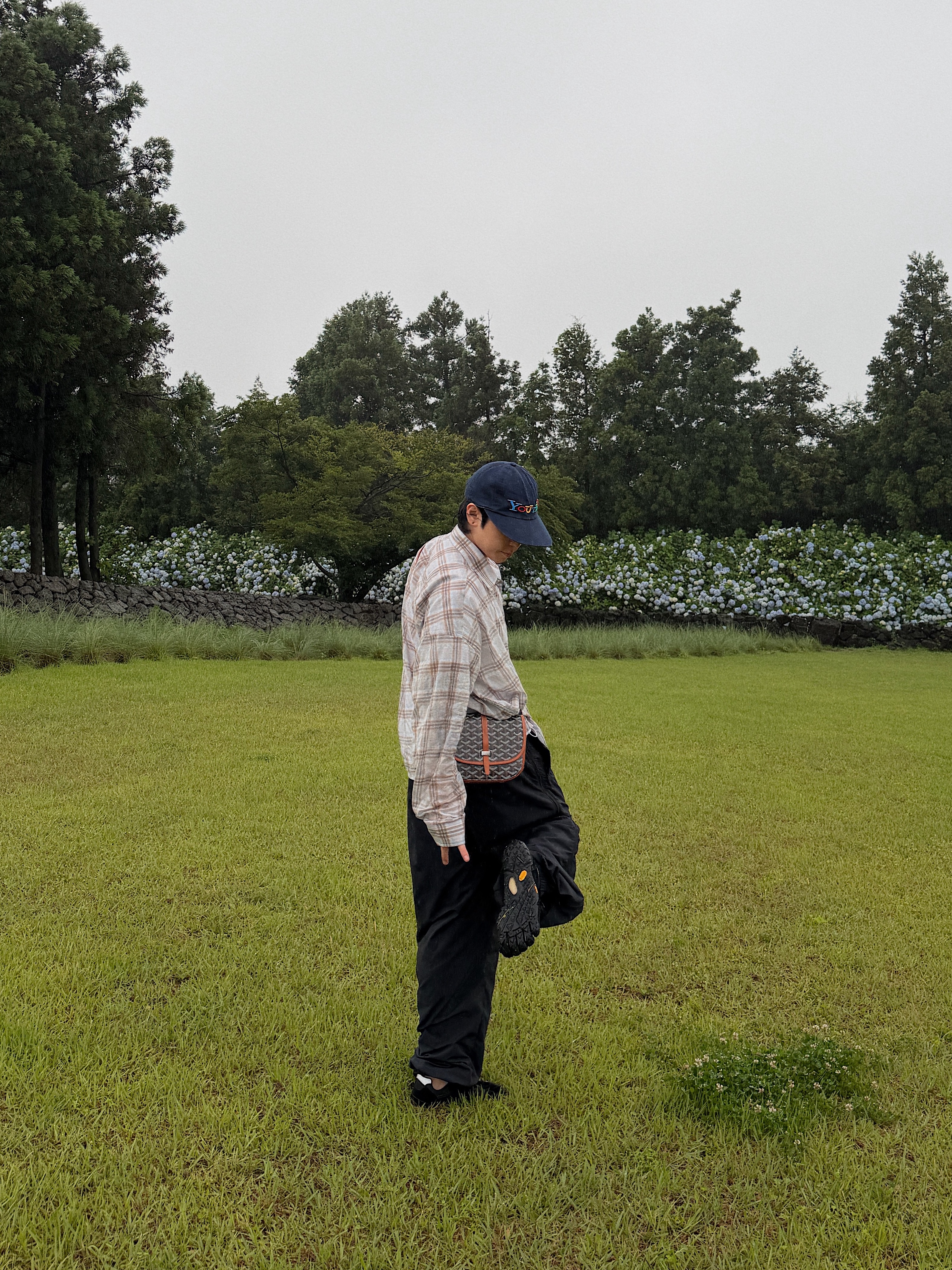 ANNOT YOUTH Long Bill Washing Cap Navy, Nonnod Flexible Sheer Check Shirt Ash Gray 착용 스타일 - 1
