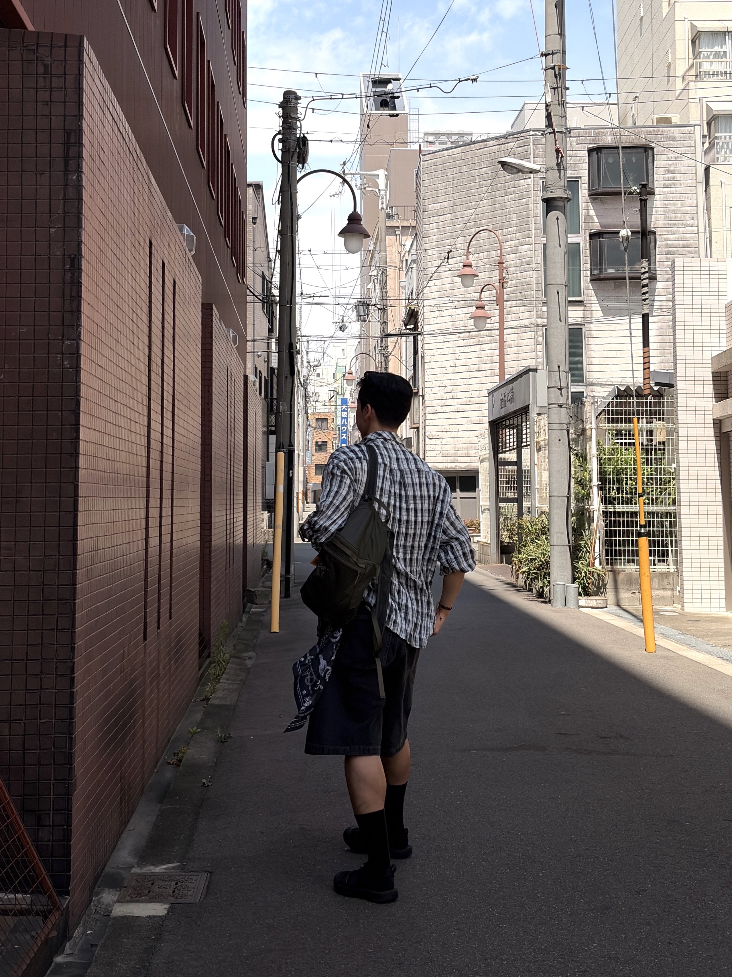 Keen Newport H2 Triple Black, Undermycar Mu.36 Anti Fxxking Logo Play Basic Long Sleeve Check Shirts Blue Black 착용 스타일 - 2