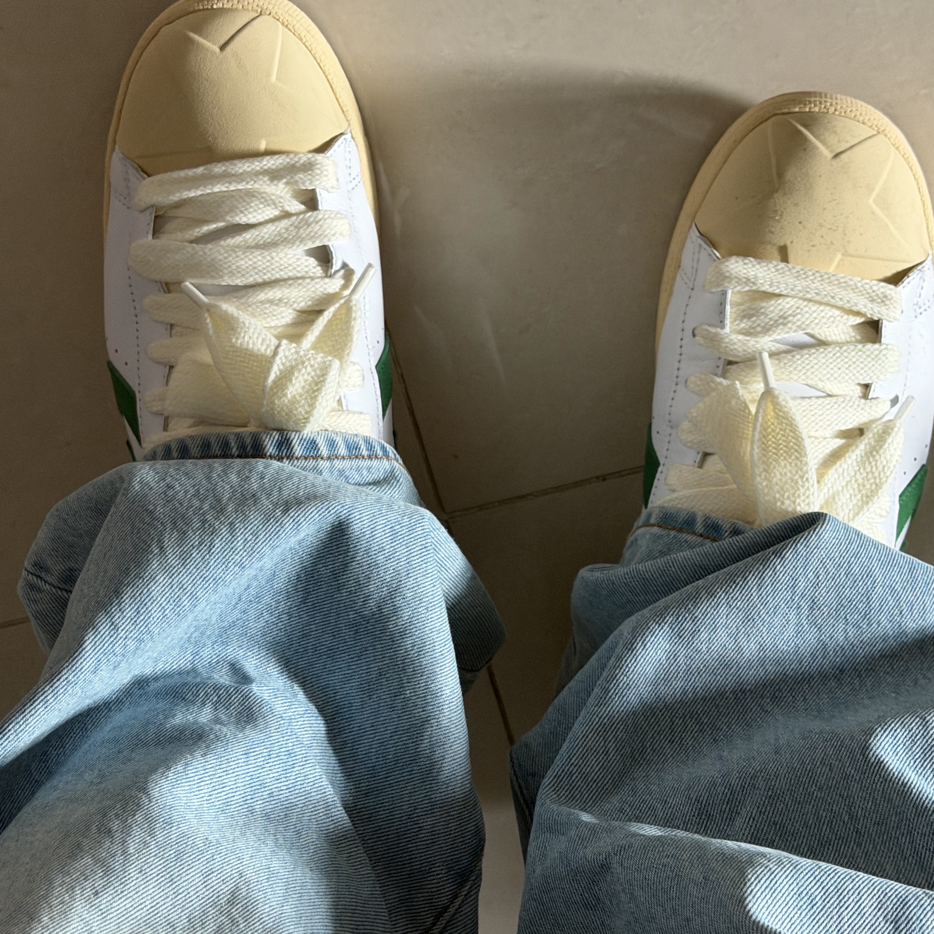 Palace P90 Baggy Jean Stone Wash - 25SS, Converse x Golf Le Fleur 1908 Pro Leather White Amazon 착용 스타일