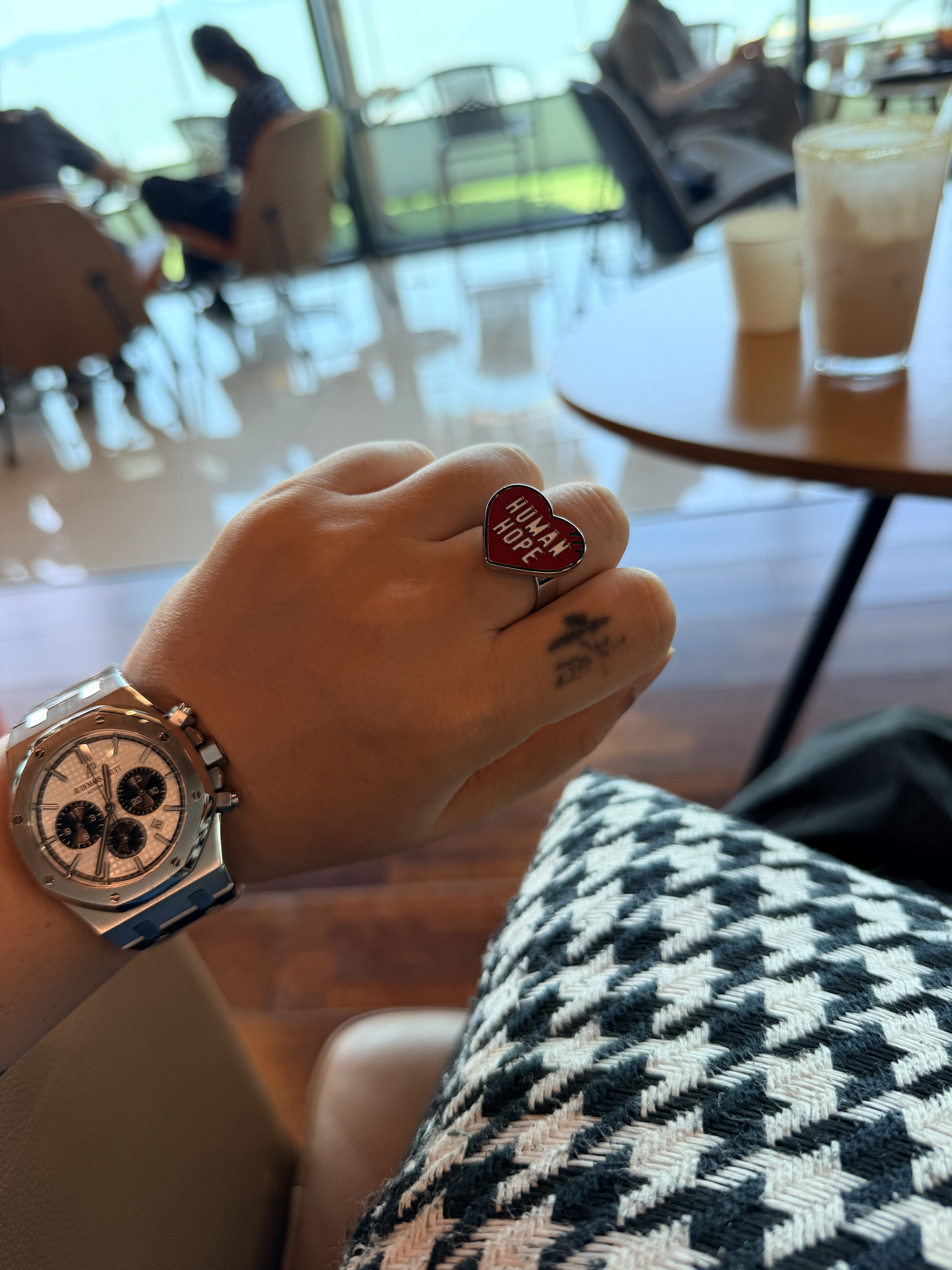 Human Made Human Hope Ring Set Red, Audemars Piguet Royal Oak Selfwinding Chronograph 41mm Steel Bracelet Silver 착용 스타일 - 1