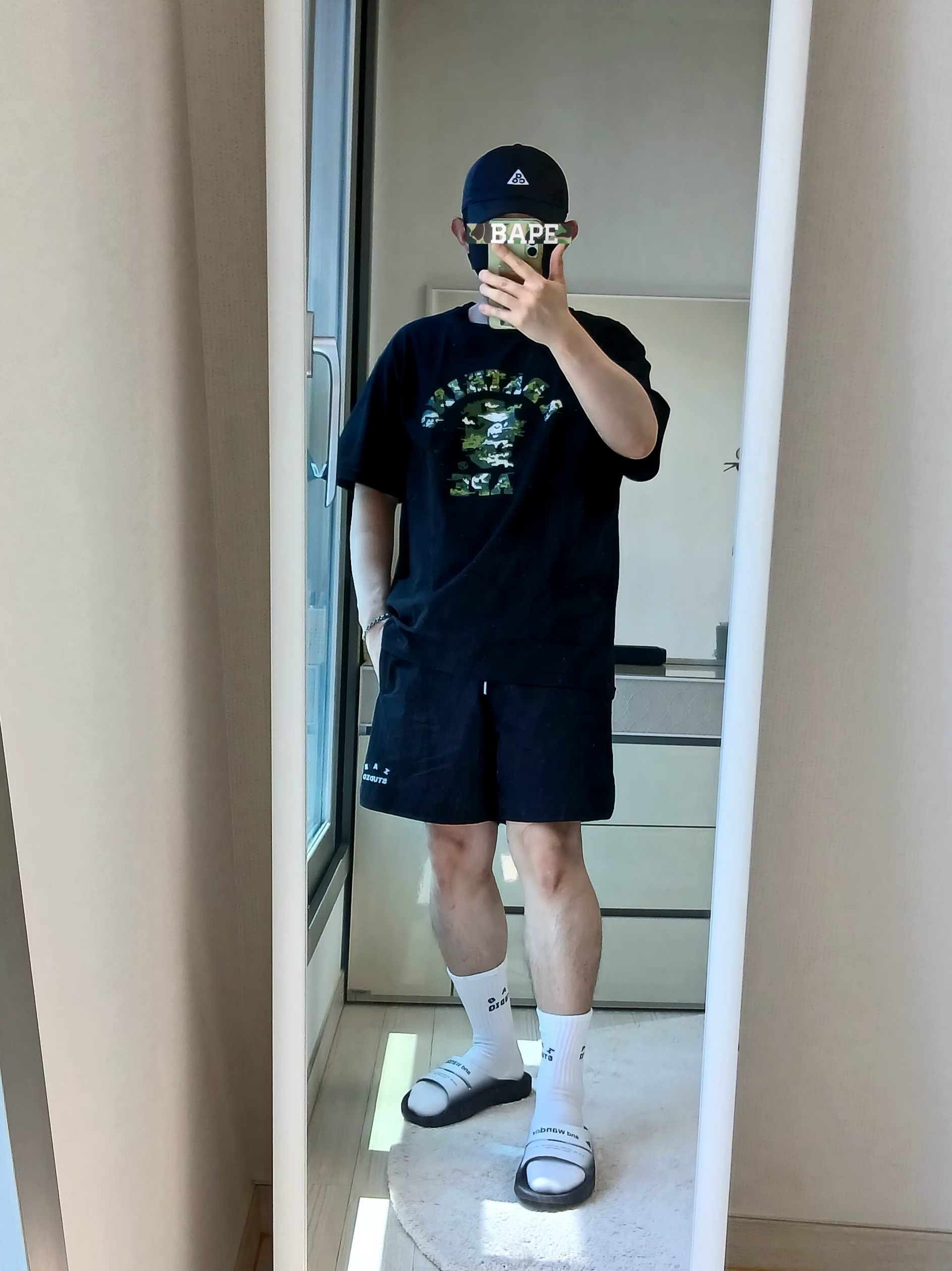 Nike ACG Trail Cap Black, IAB Studio IAB Shorts Black 착용 스타일 - 2