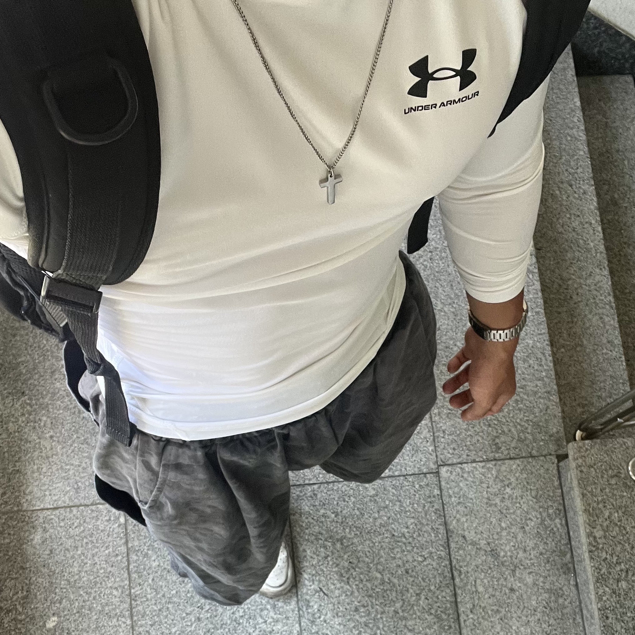 Under Armour HeatGear Long Sleeve White Black 착용 스타일