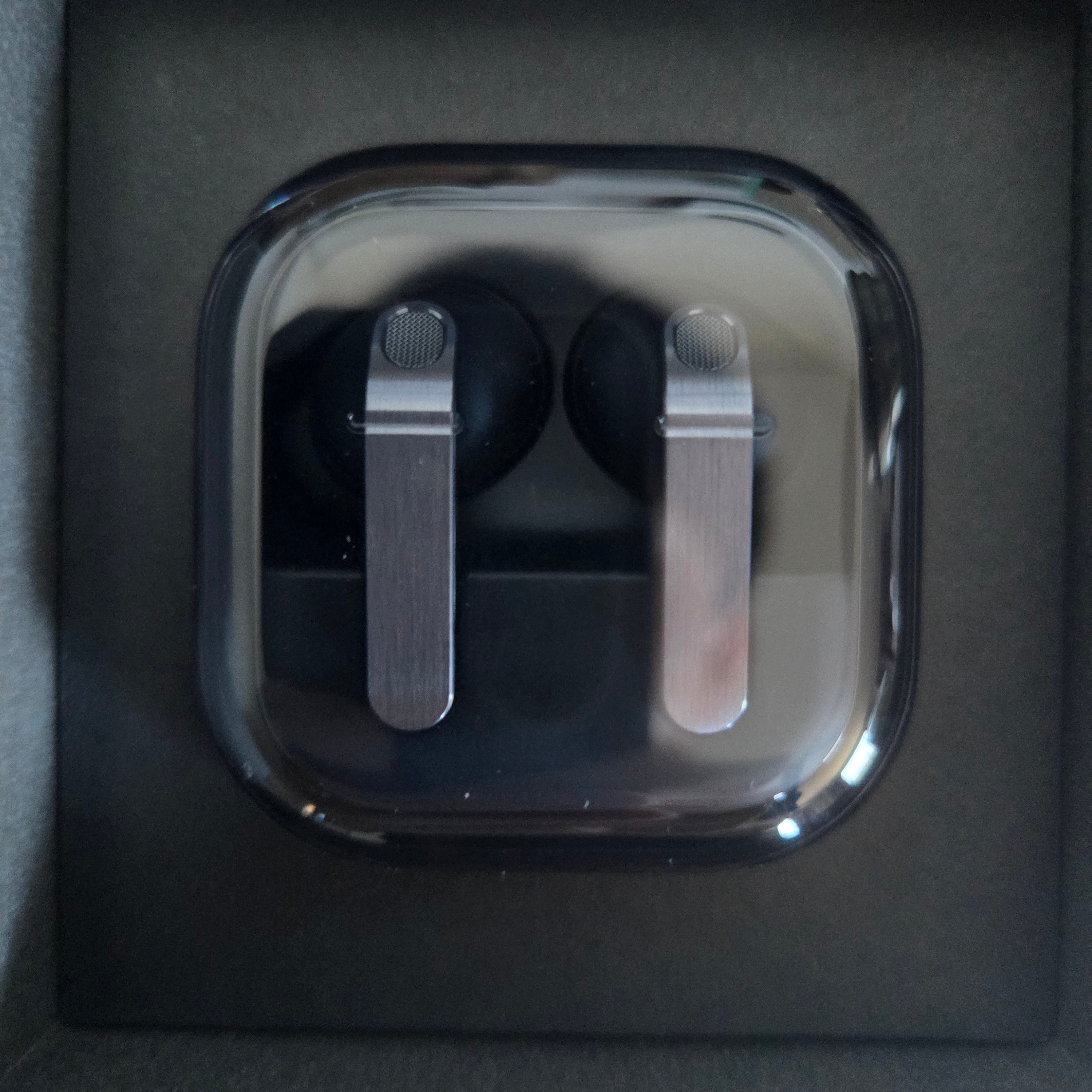 Samsung Galaxy Buds4 Pro Black (Korean Ver.) 착용 스타일 - 3