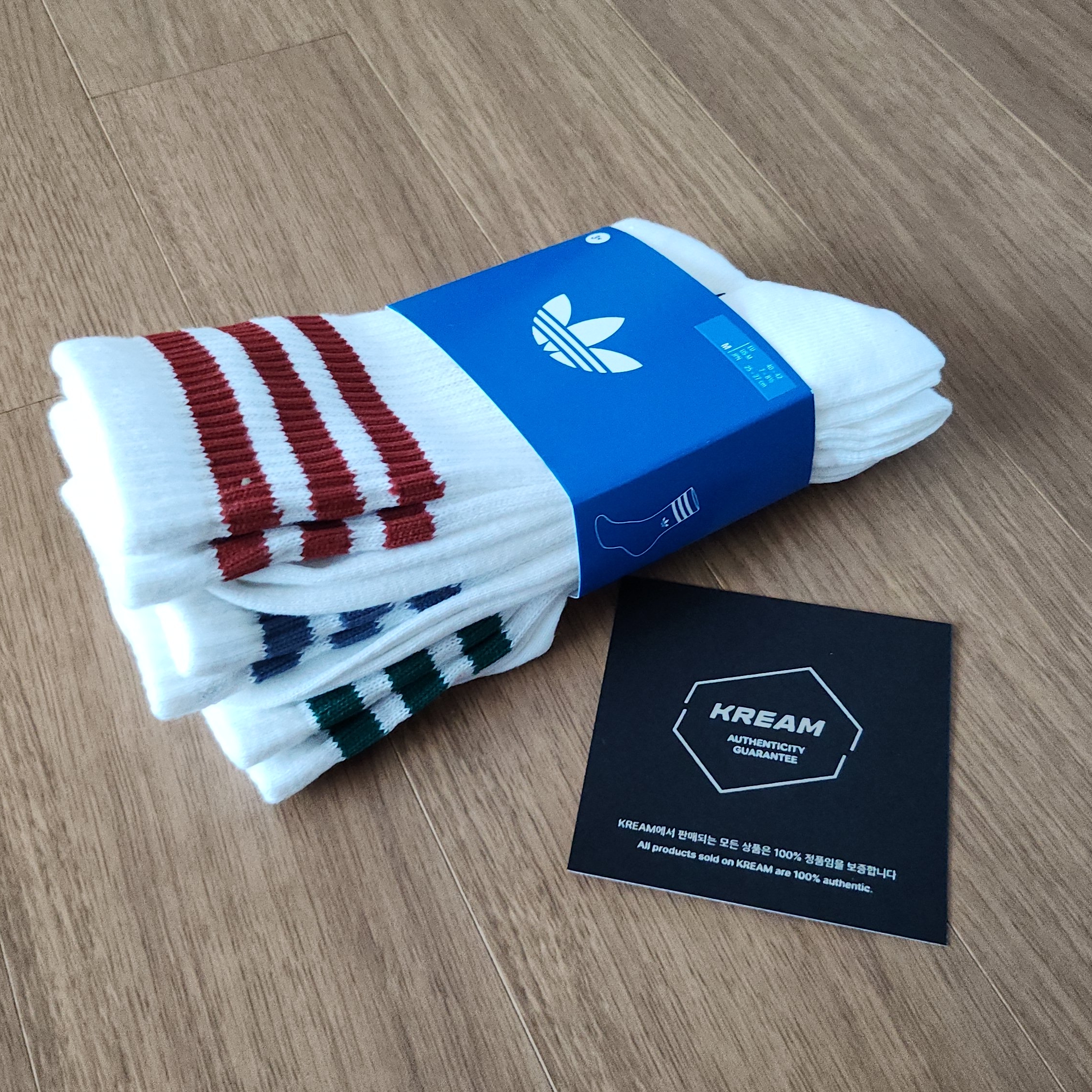 Adidas 3-Stripes Crew Socks White Preloved Ruby (3 Pack) 착용 스타일 - 2