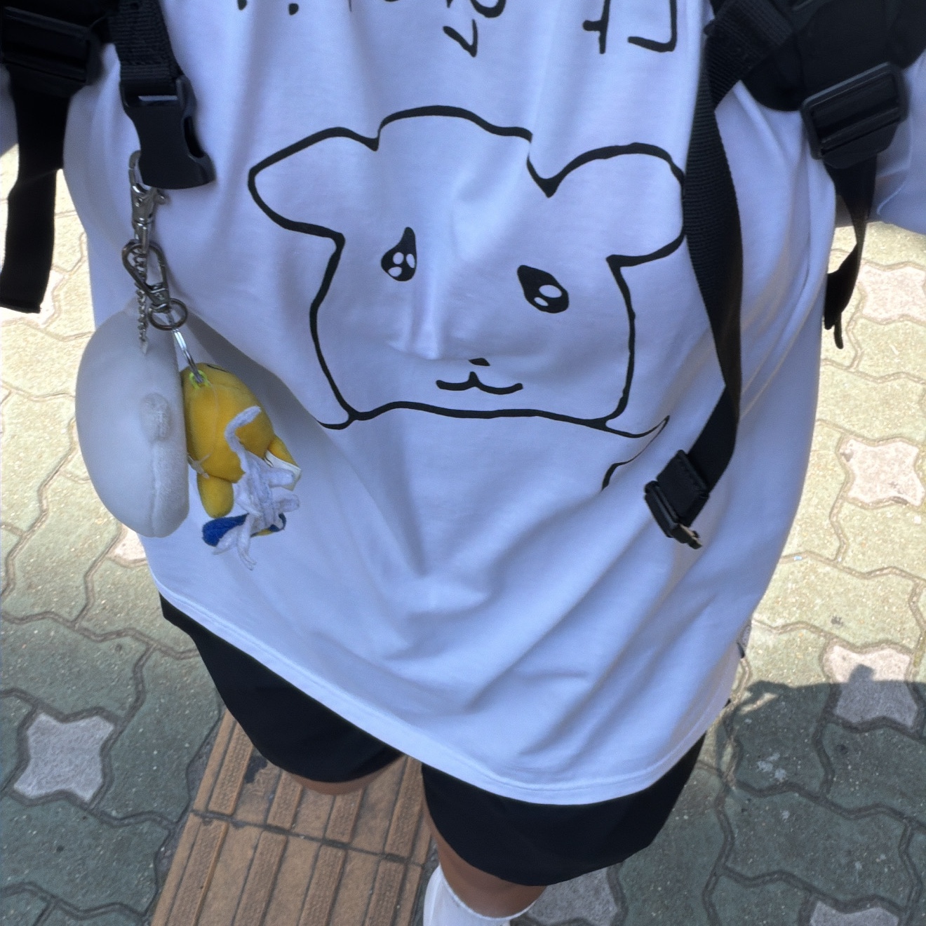 Spao x Ganadi Short Sleeve T-Shirt White 착용 스타일
