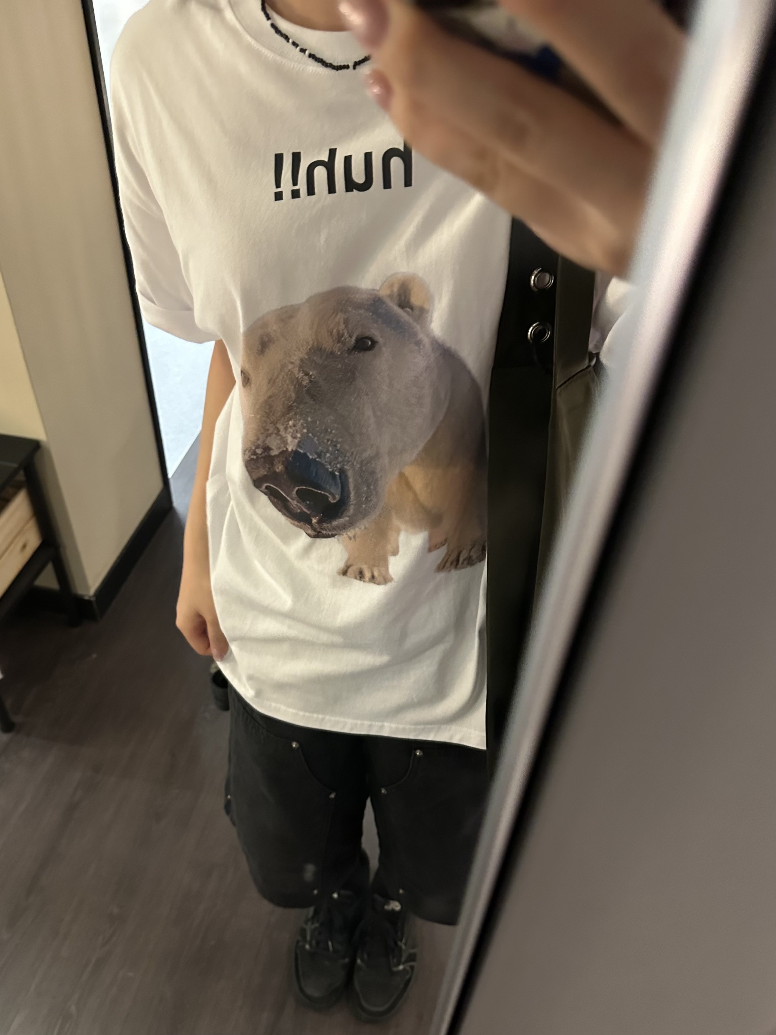 Suade Huh Tee White 착용 스타일 - 4