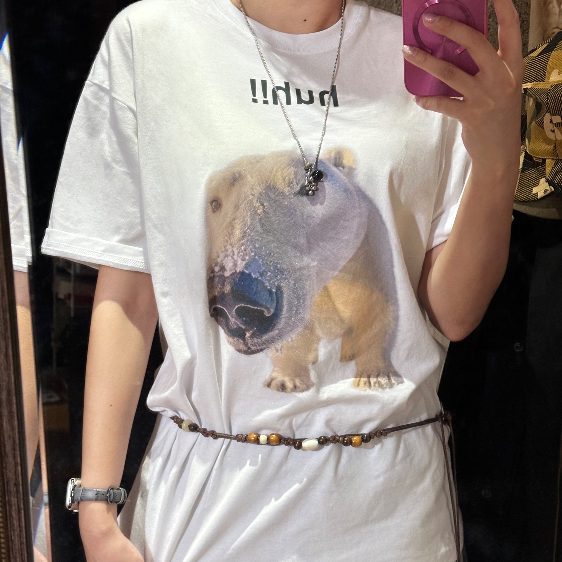 Suade Huh Tee White, Adidas x BAPE Trefoil Shoulder Bag Black 착용 스타일 - 4