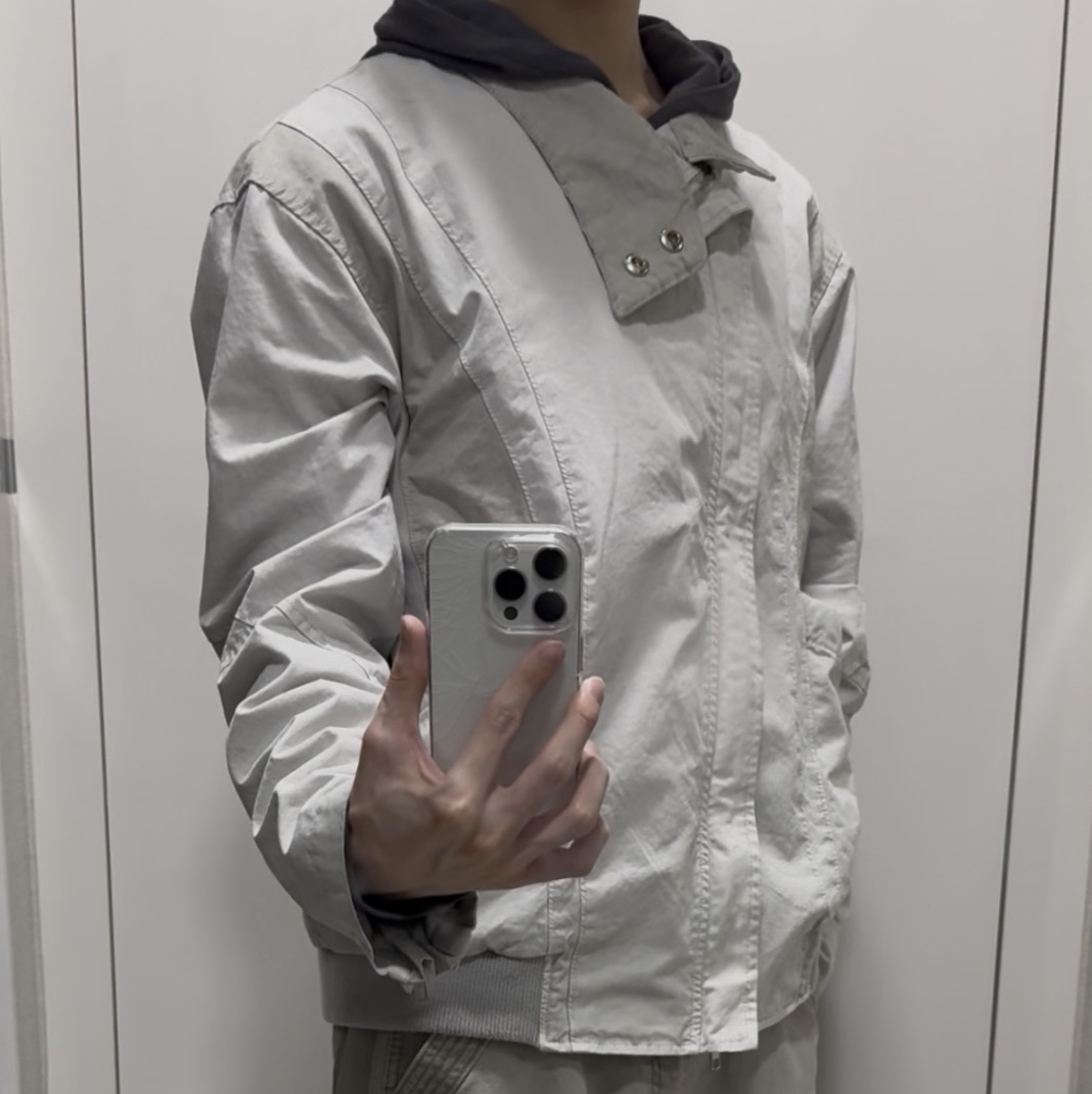 Ignota Core:13 Explorer Jacket Stone Grey 착용 스타일