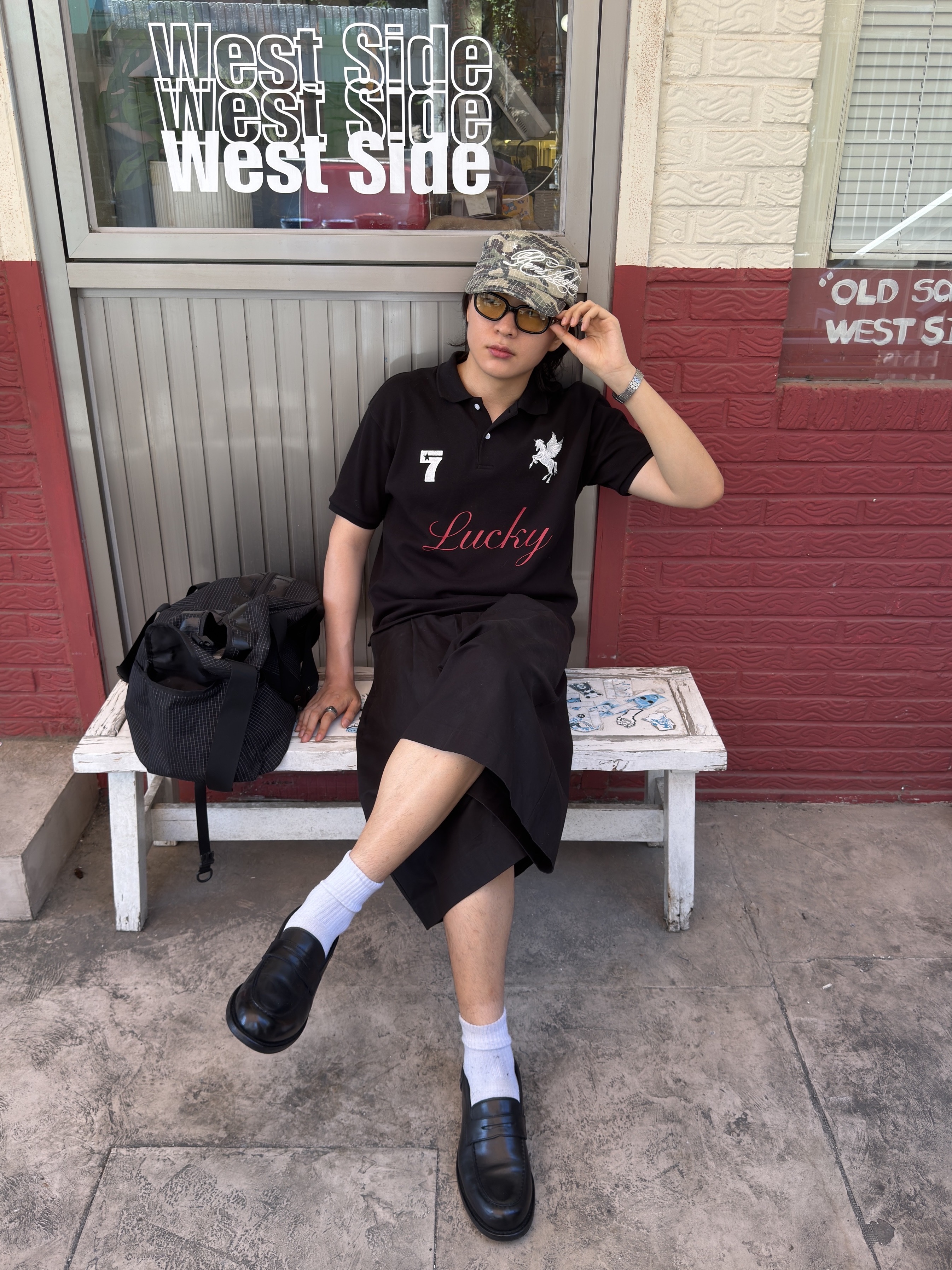 I FEEL LUCKY Lucky Koin Polo Shirt Black, Supreme Duffle Bag Black - 24SS 착용 스타일 - 2
