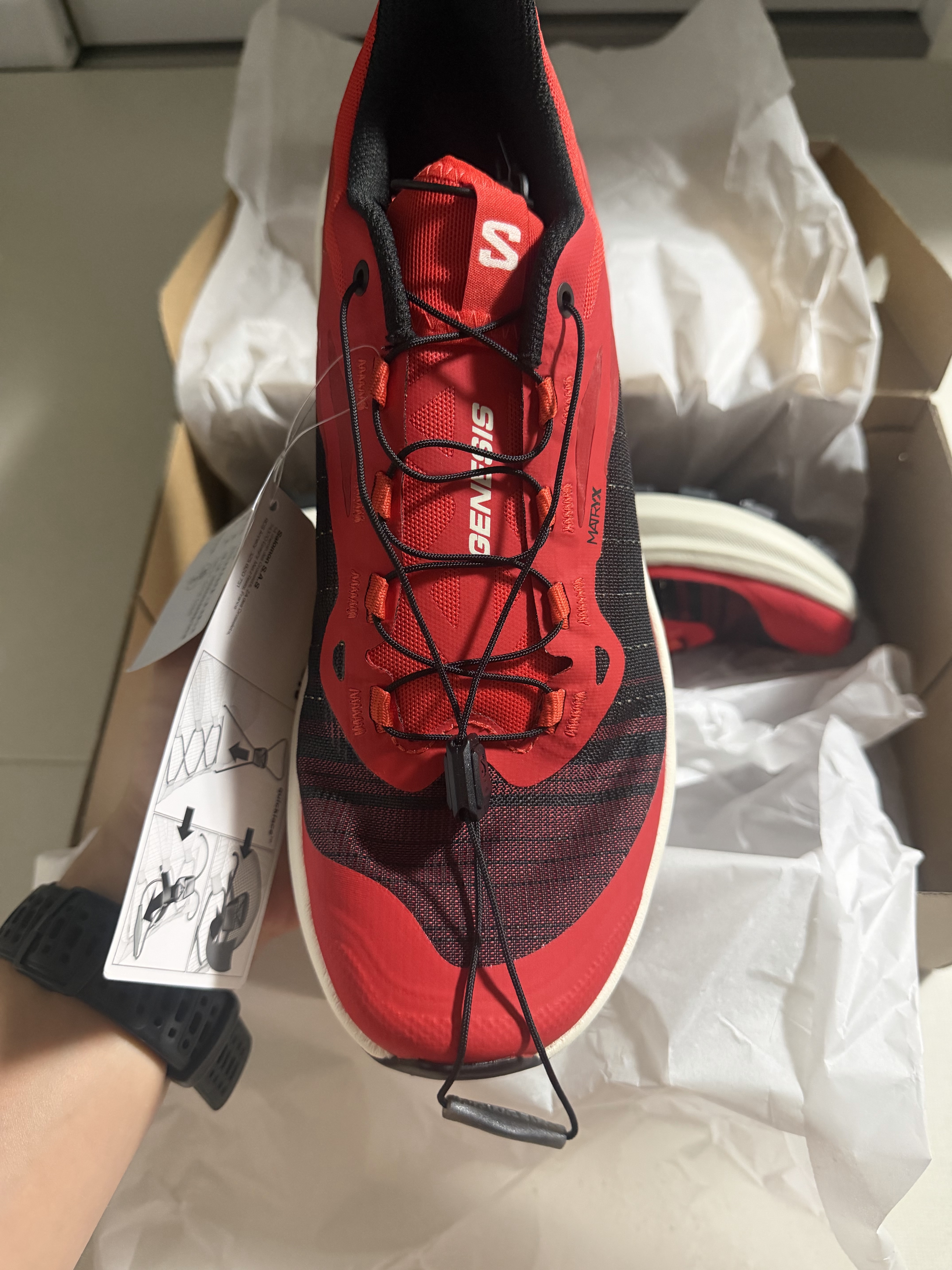 Salomon Genesis Fiery Red Lava Falls Black 착용 스타일 - 2