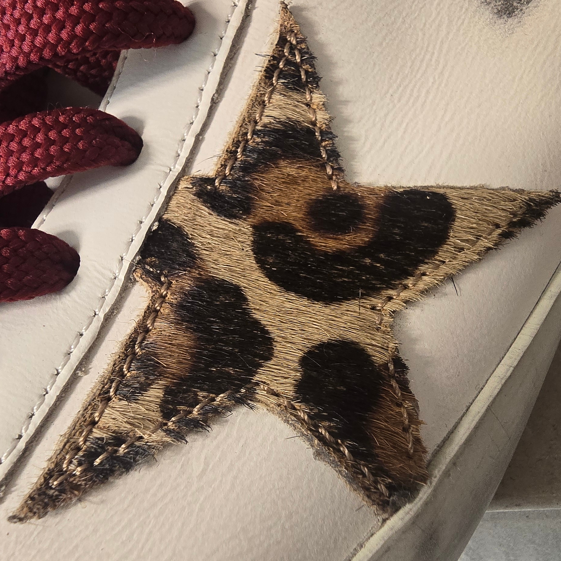 Golden Goose Superstar Leopard Horsy Star Sneakers White Brown 착용 스타일 - 6