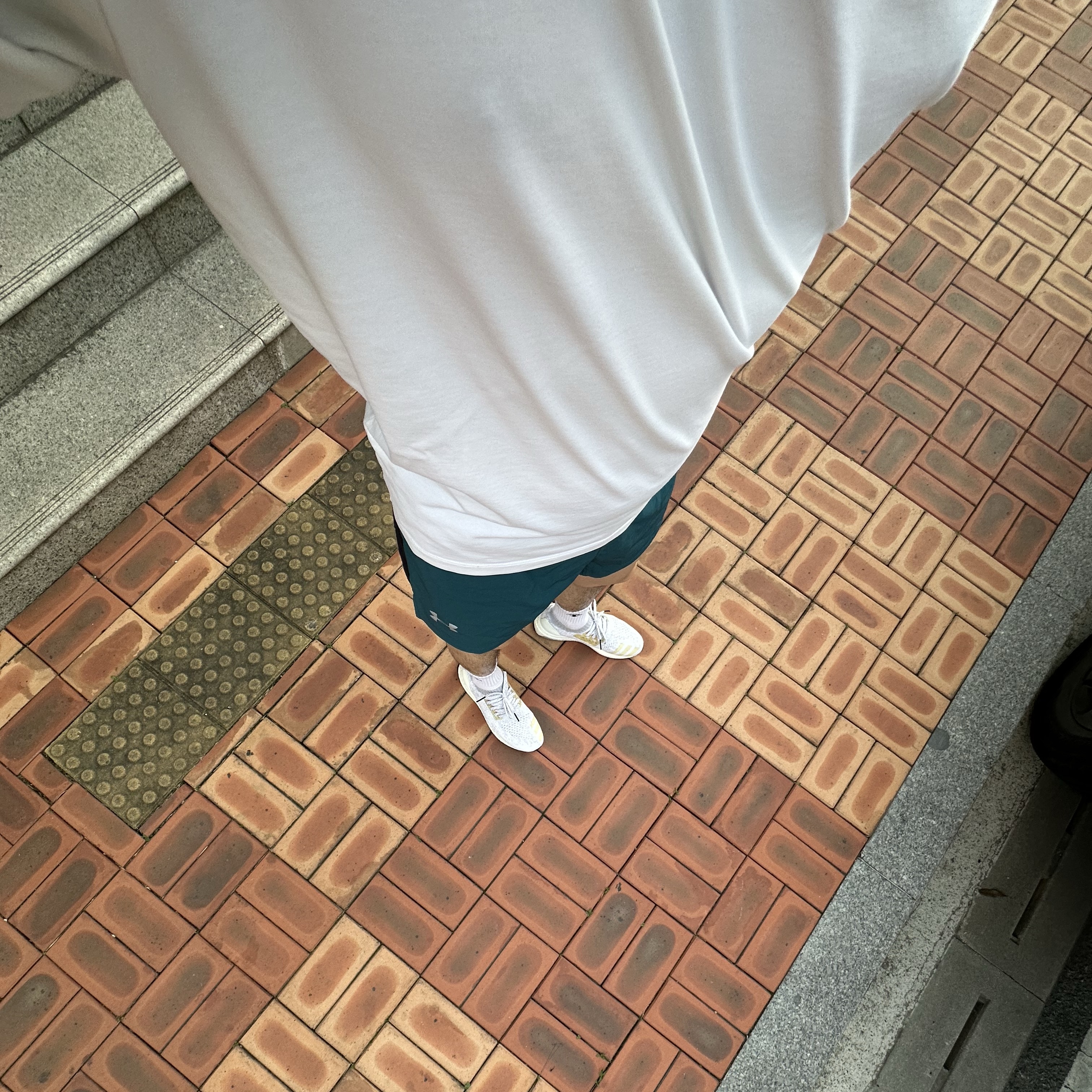 Adidas Ultraboost 1.0 Cloud White 착용 스타일 - 1
