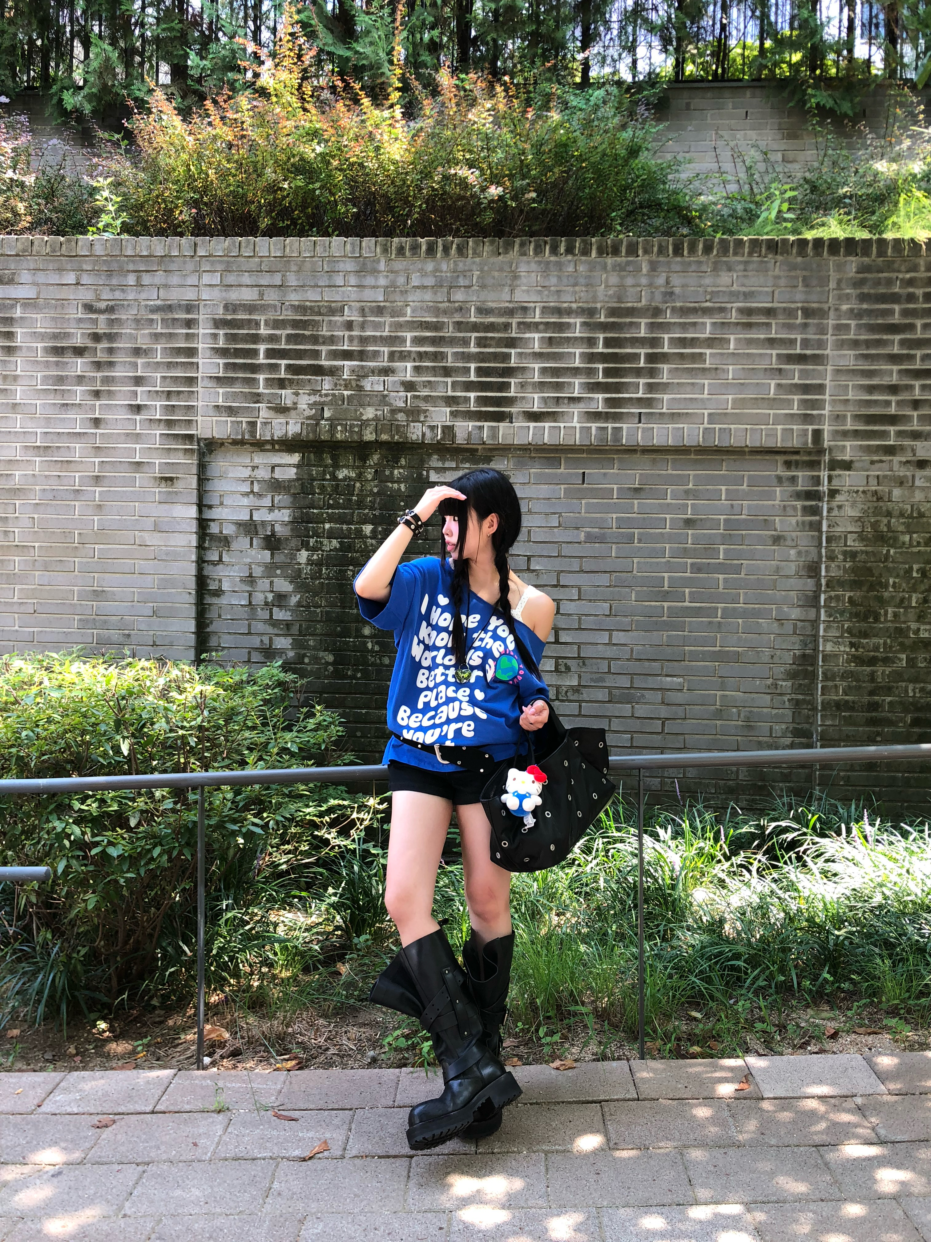 Balenciaga Venom High Boot Black, Vacant Archive Nana Stud Leather Choker Silver 착용 스타일