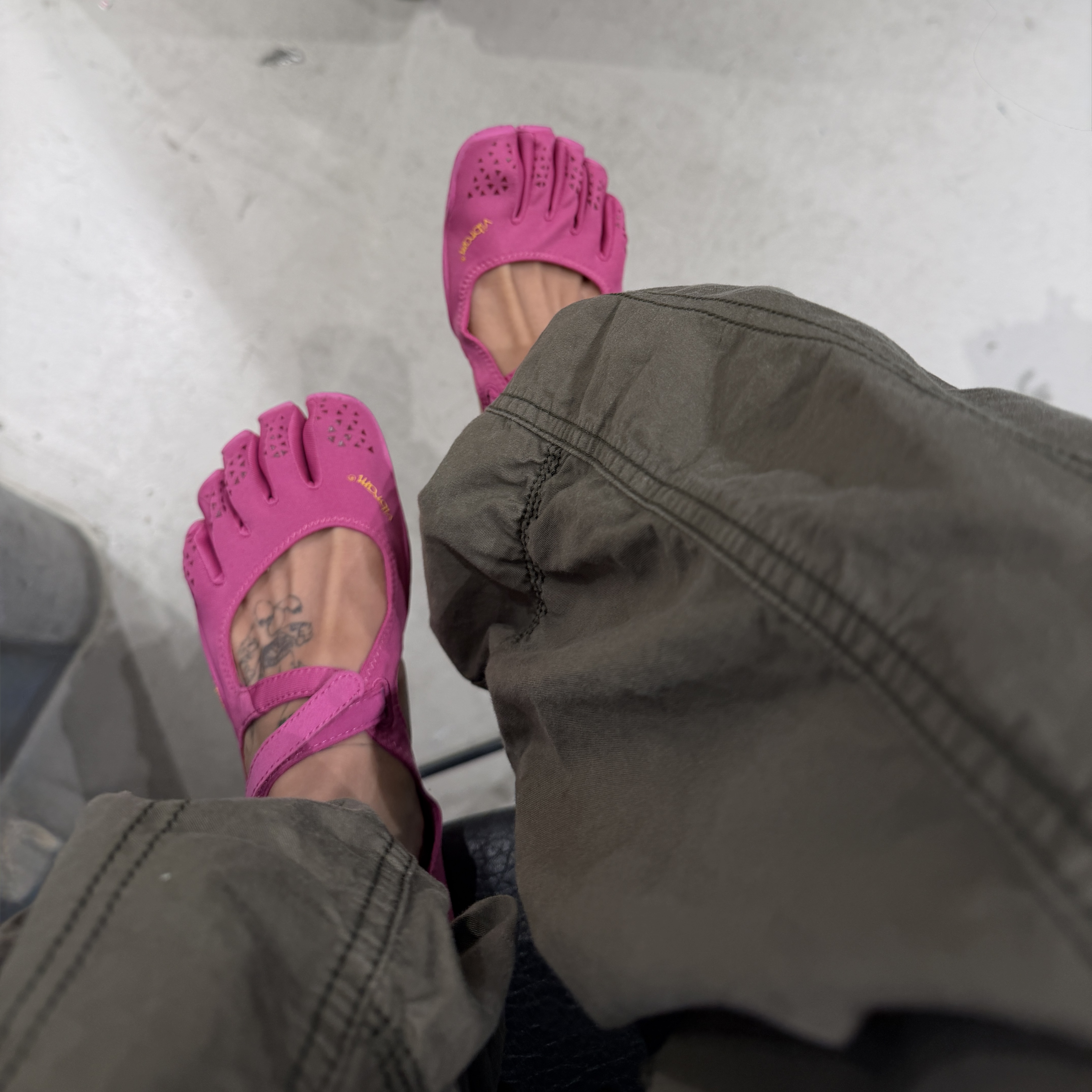 (W) Vibram Fivefingers V-Soul Fuchsia 착용 스타일